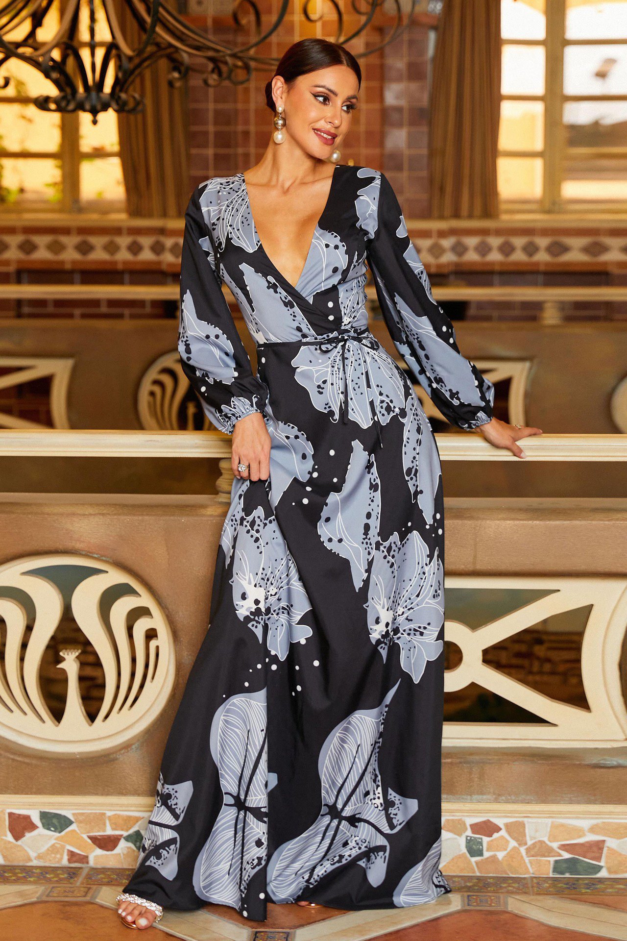 Bella Long Sleeve Maxi Dress In Black