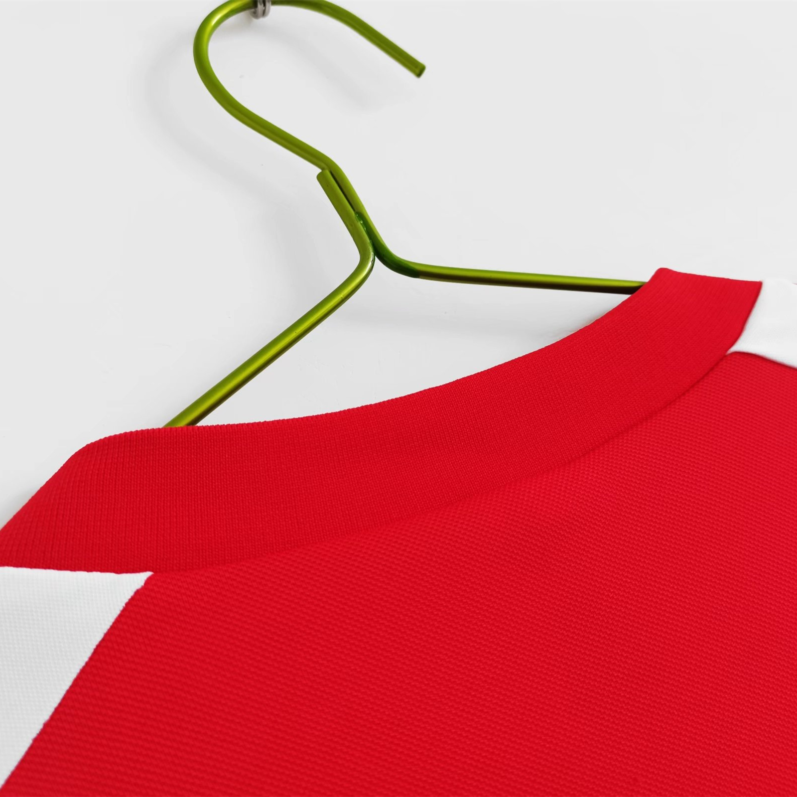 Retro Wales 1982 Home Stadium Jersey