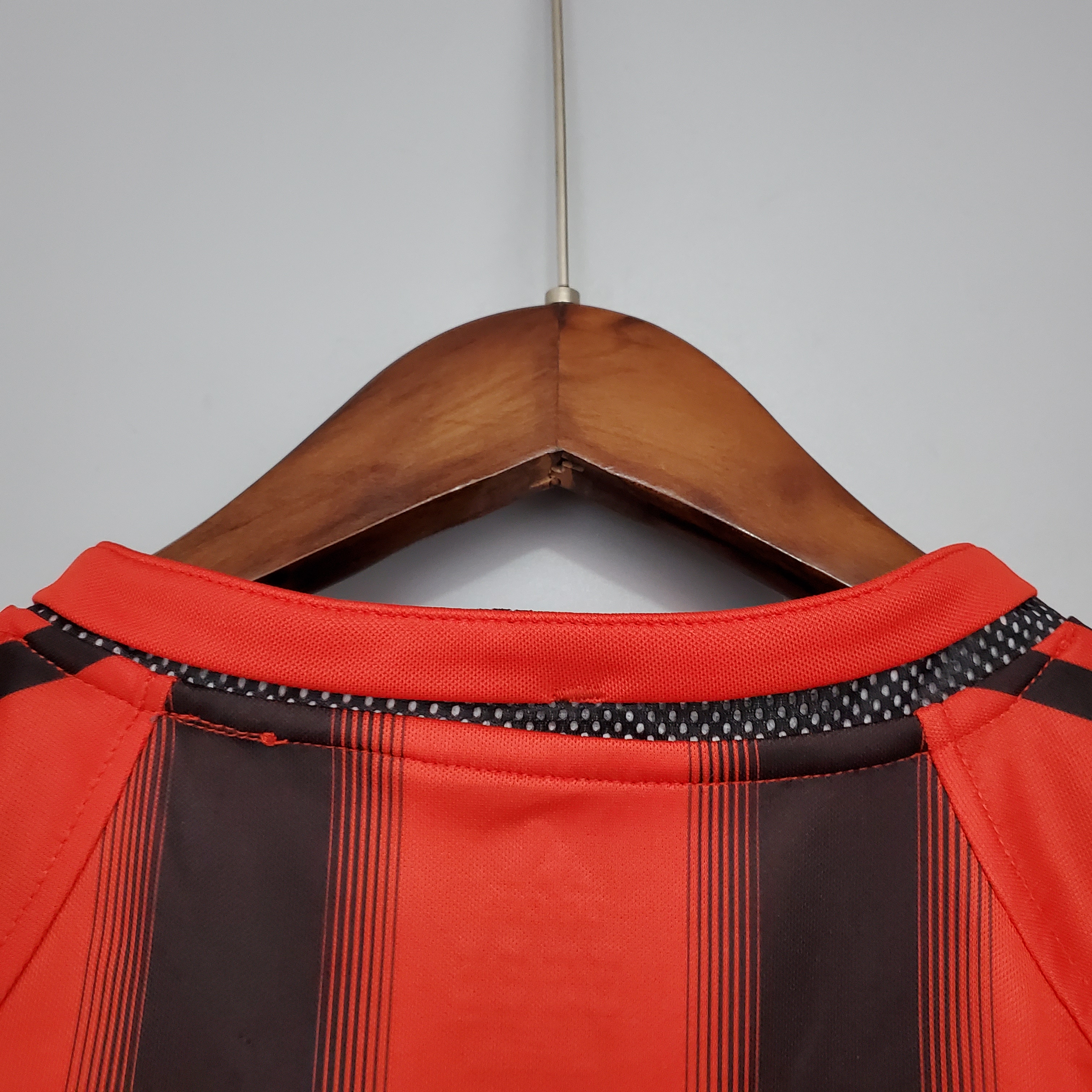 Retro AC Milan 04-05 Home Stadium Jersey