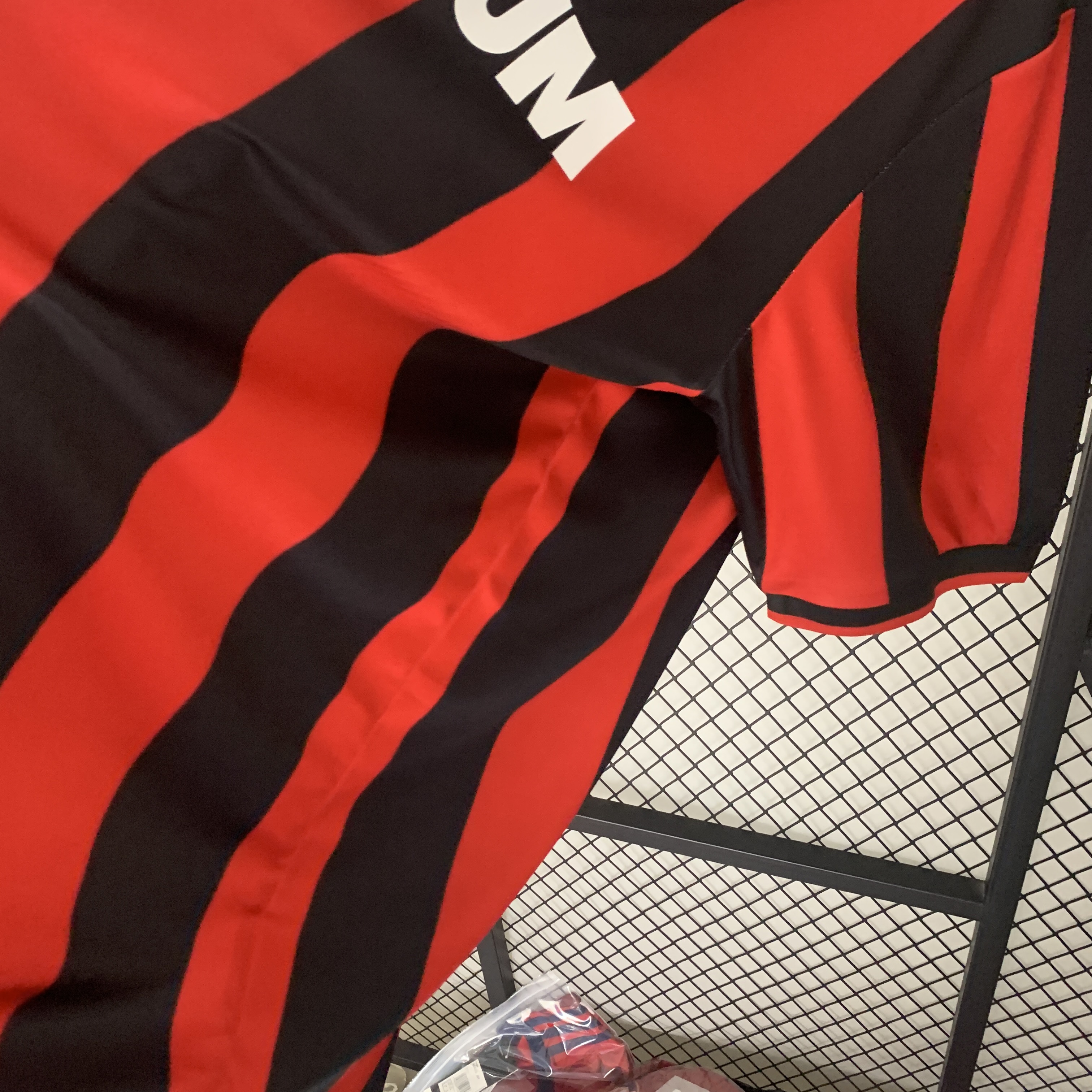 Retro AC Milan 90-91 Home Stadium Jersey