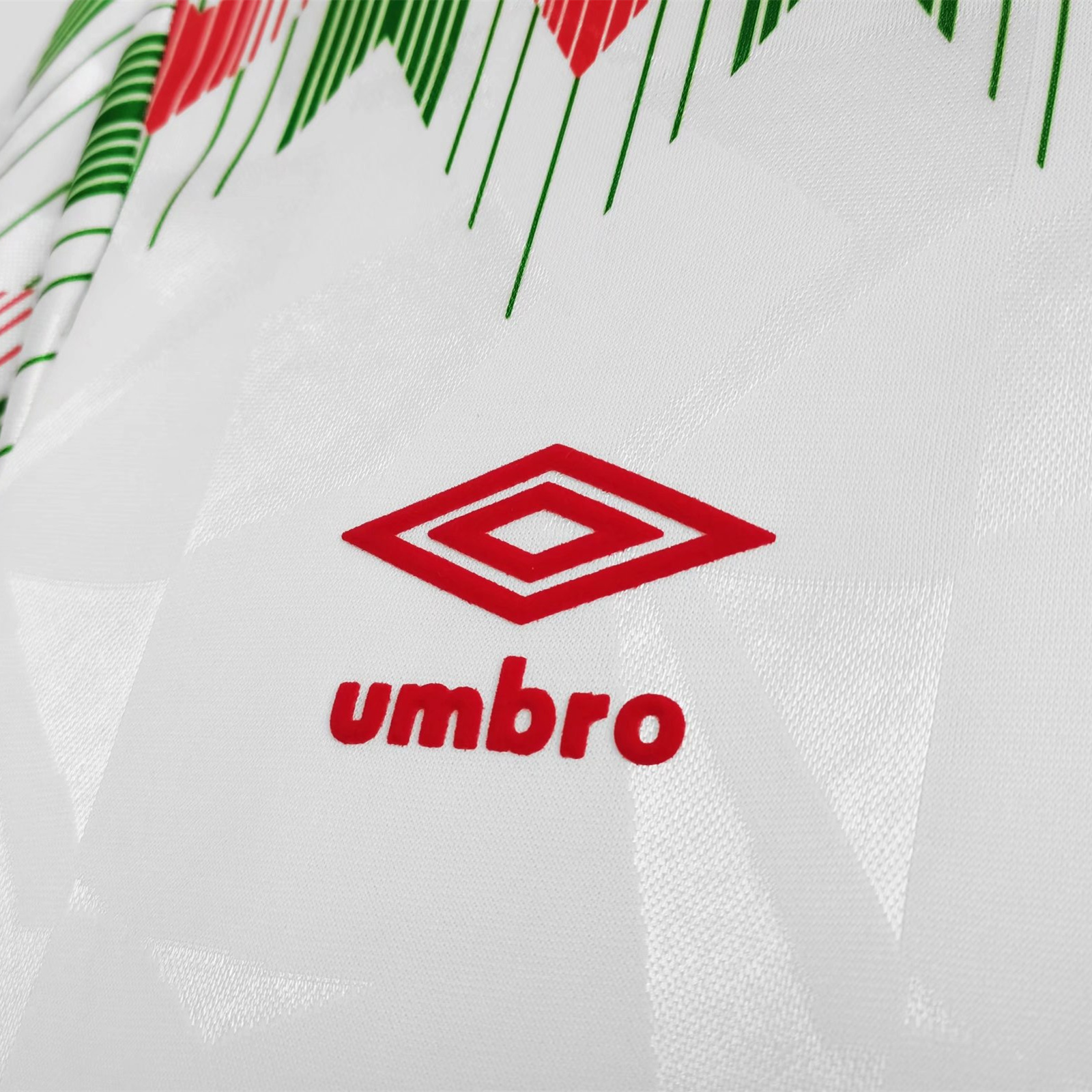Retro Wales 1990-92 Away Stadium Jersey
