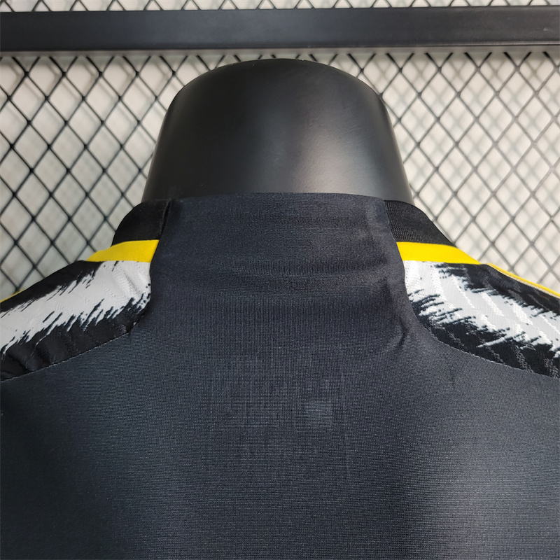 23/24 Juventus Home Jersey - Player Version
