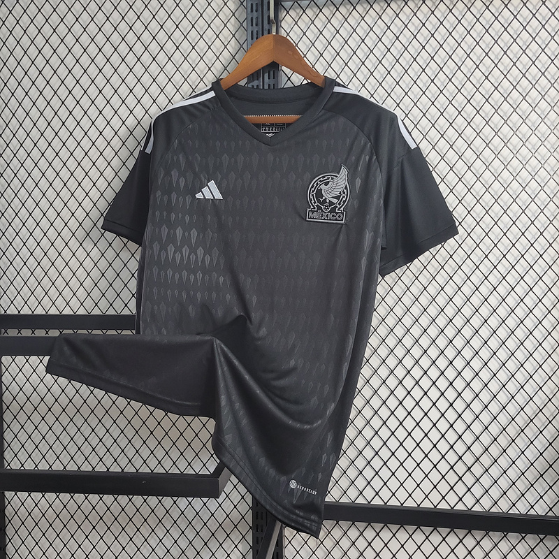 Mexico 2022 Black Goalkeeper Jersey - Fans Version