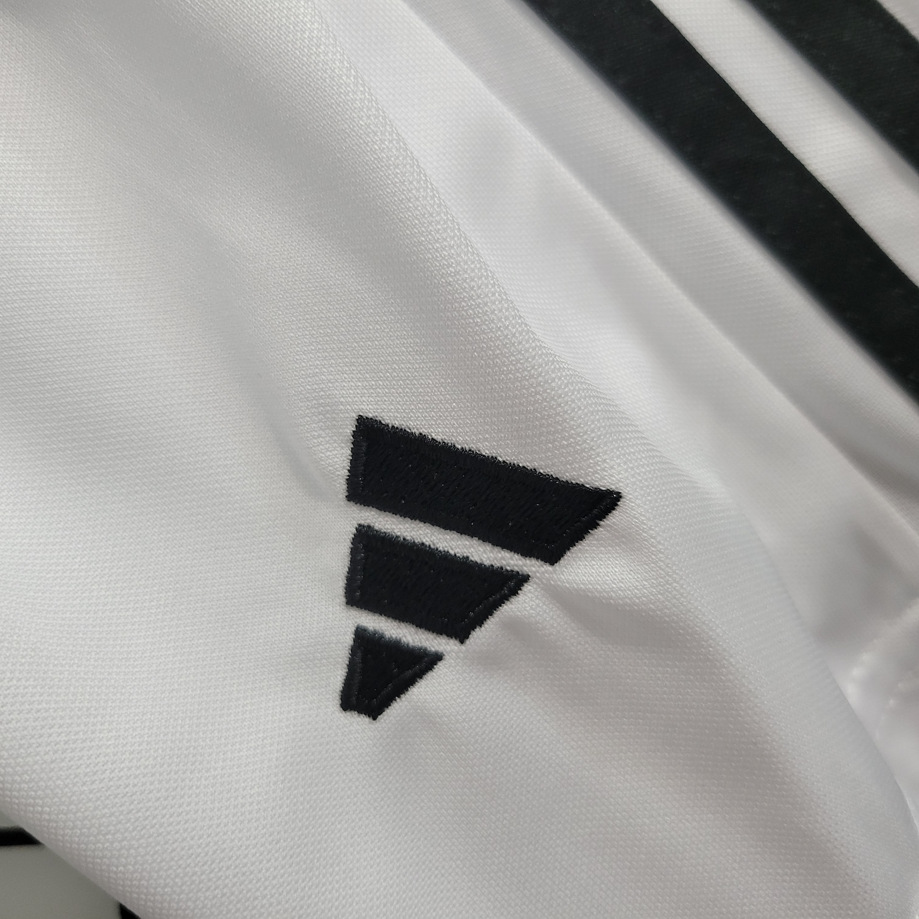 Juventus 23-24 Away Kids Kit