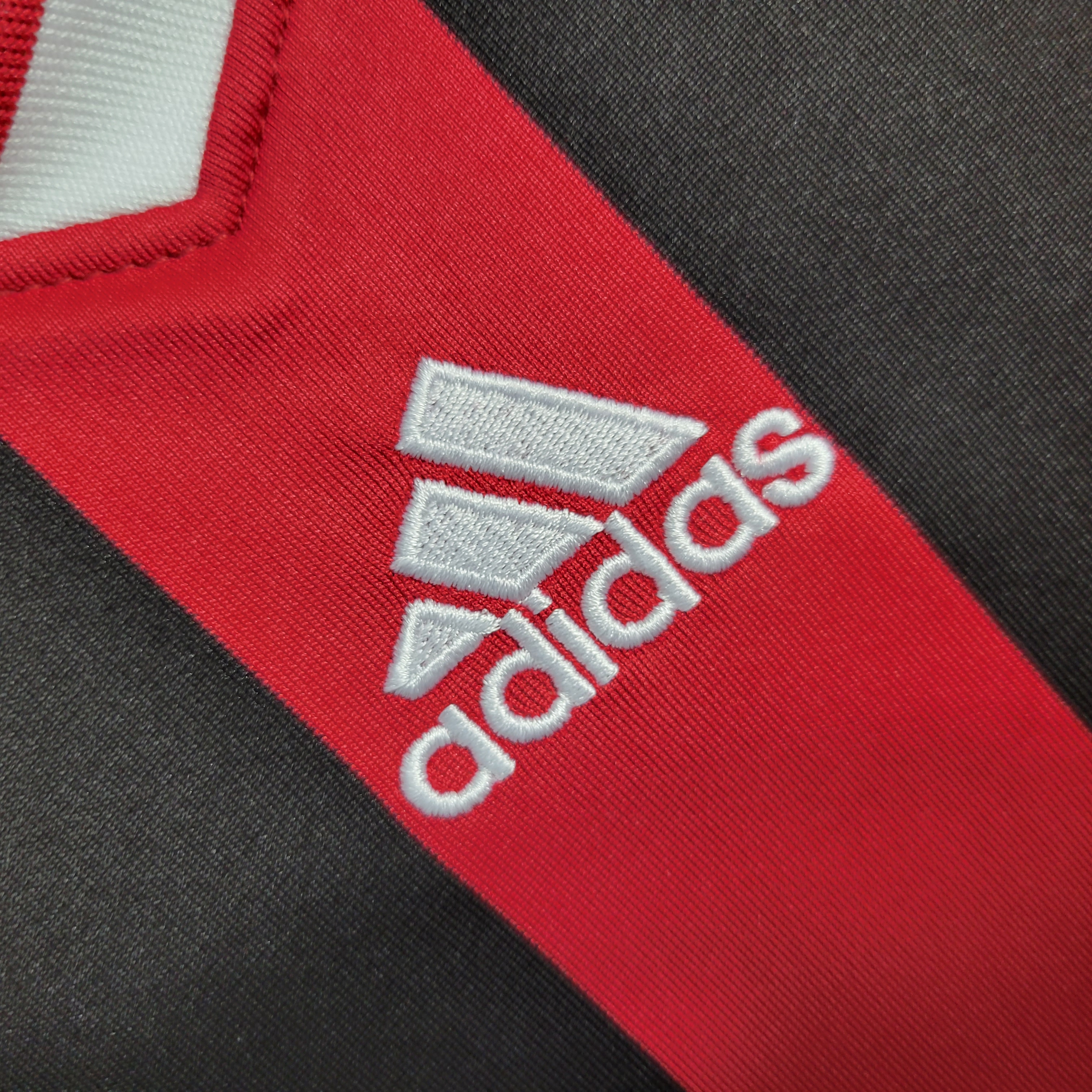 Retro AC Milan 2009-10 Home Stadium Jersey