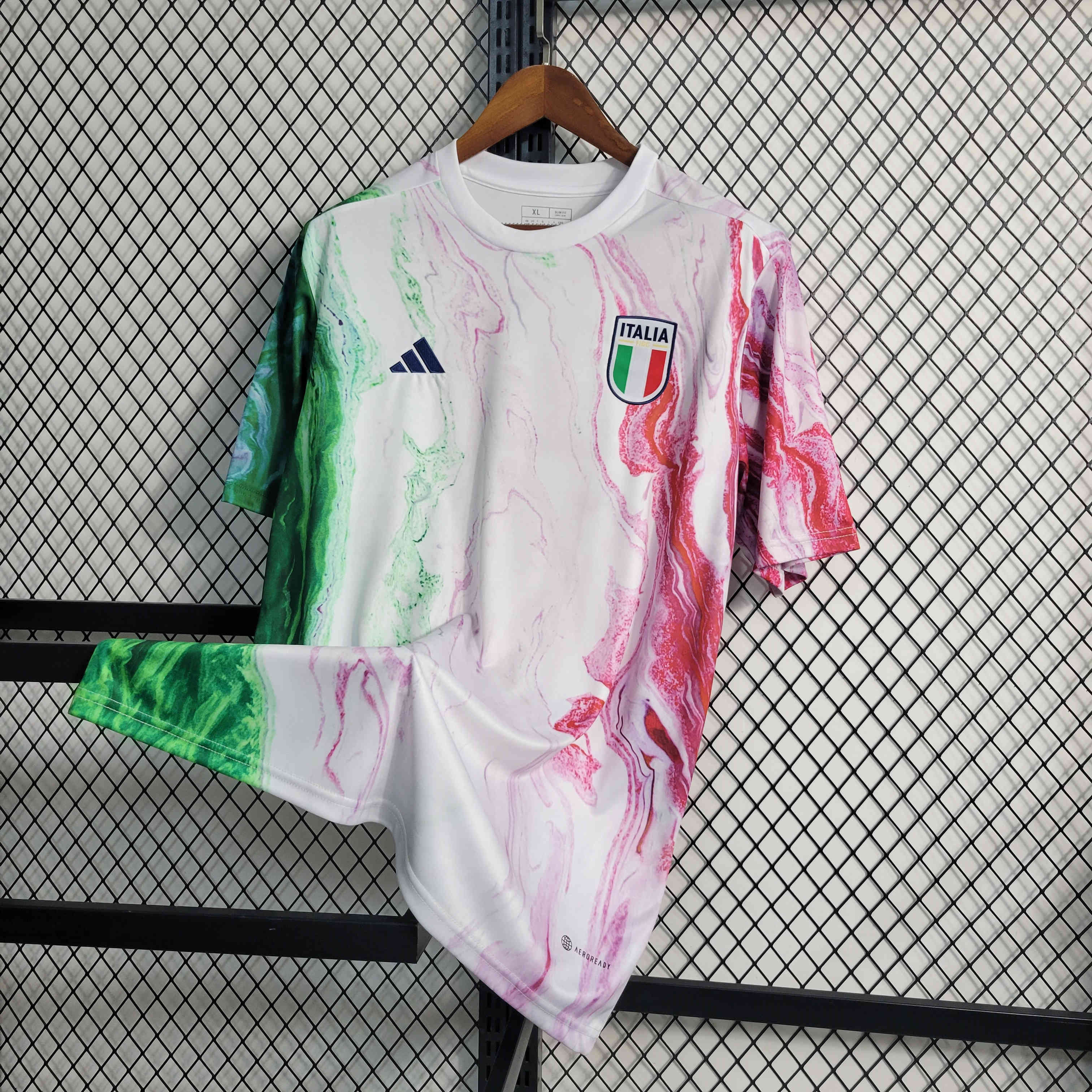 23/24 Italy Training Jersey - Fans Version