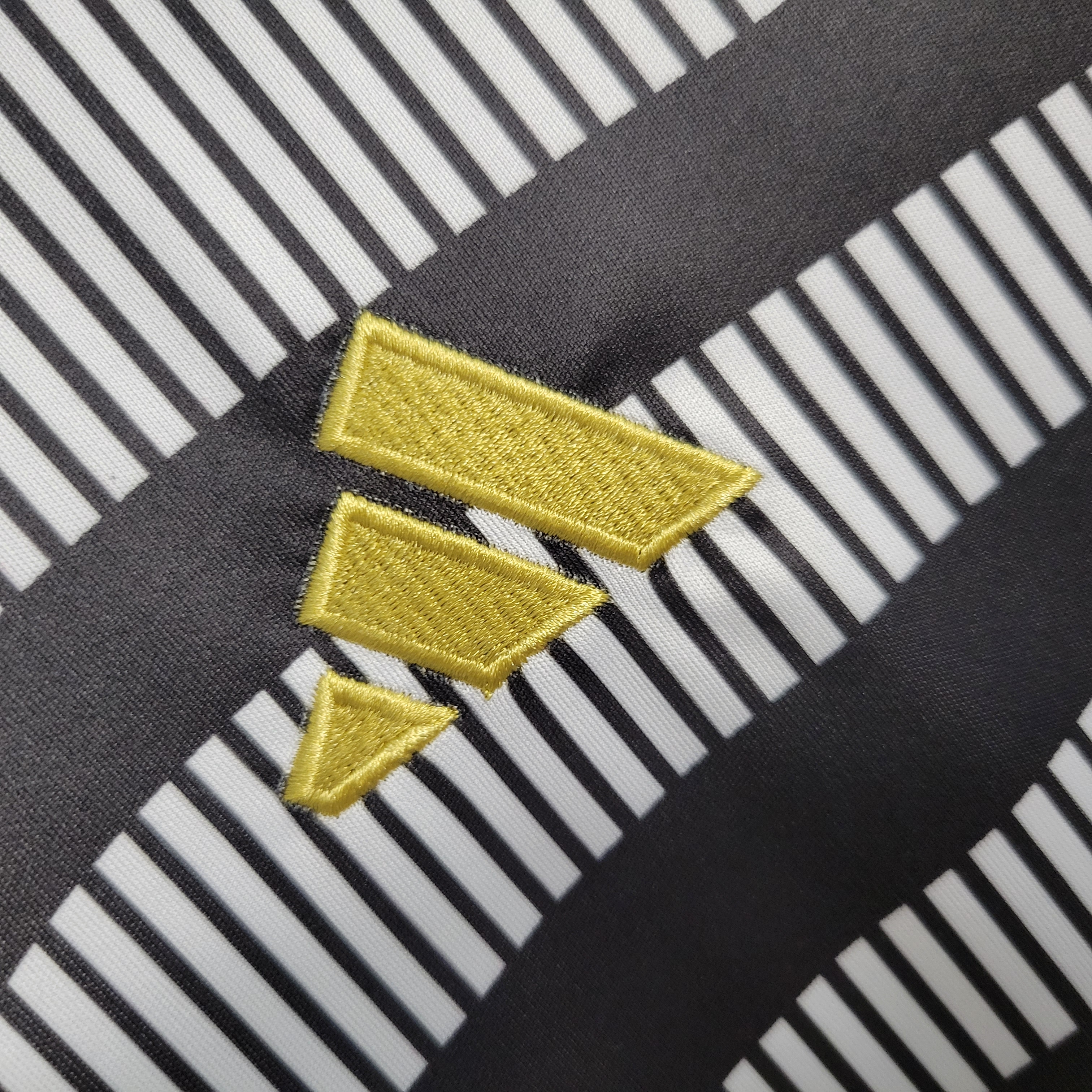 23-24 Juventus Training Jersey - Fans Version