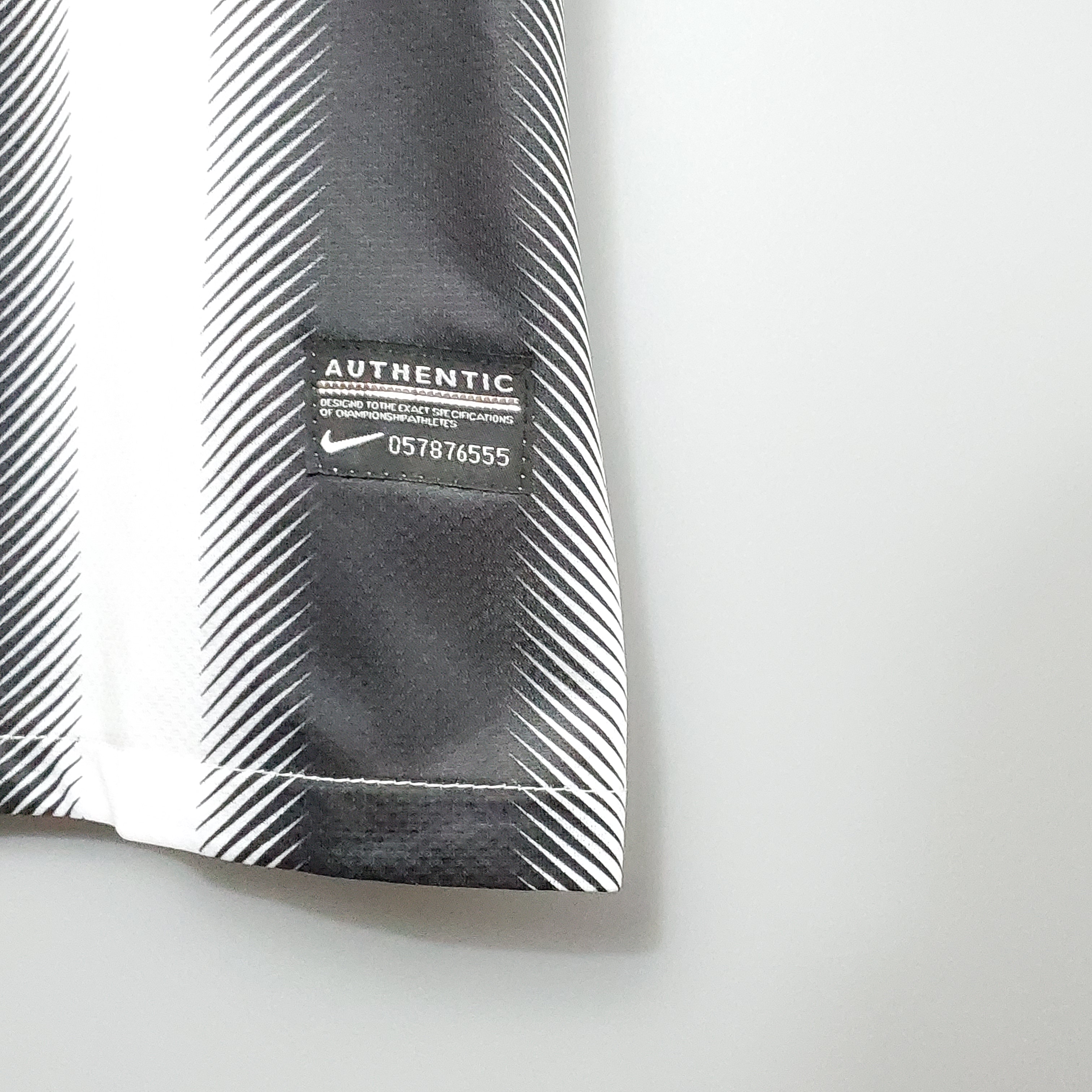 Retro Juventus 2011-12 Home Stadium Jersey