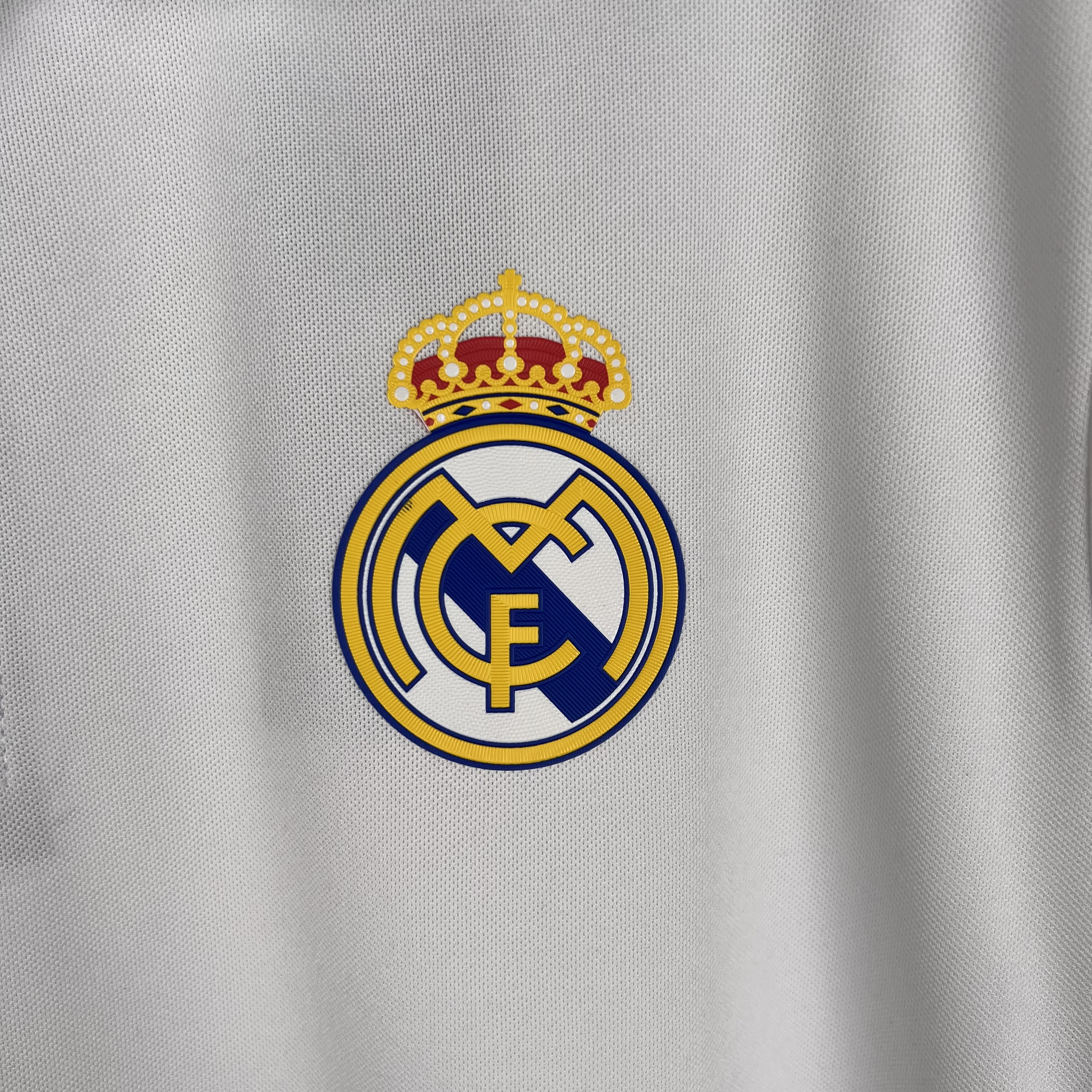 Retro Real Madrid 16-17 Home Stadium Jersey