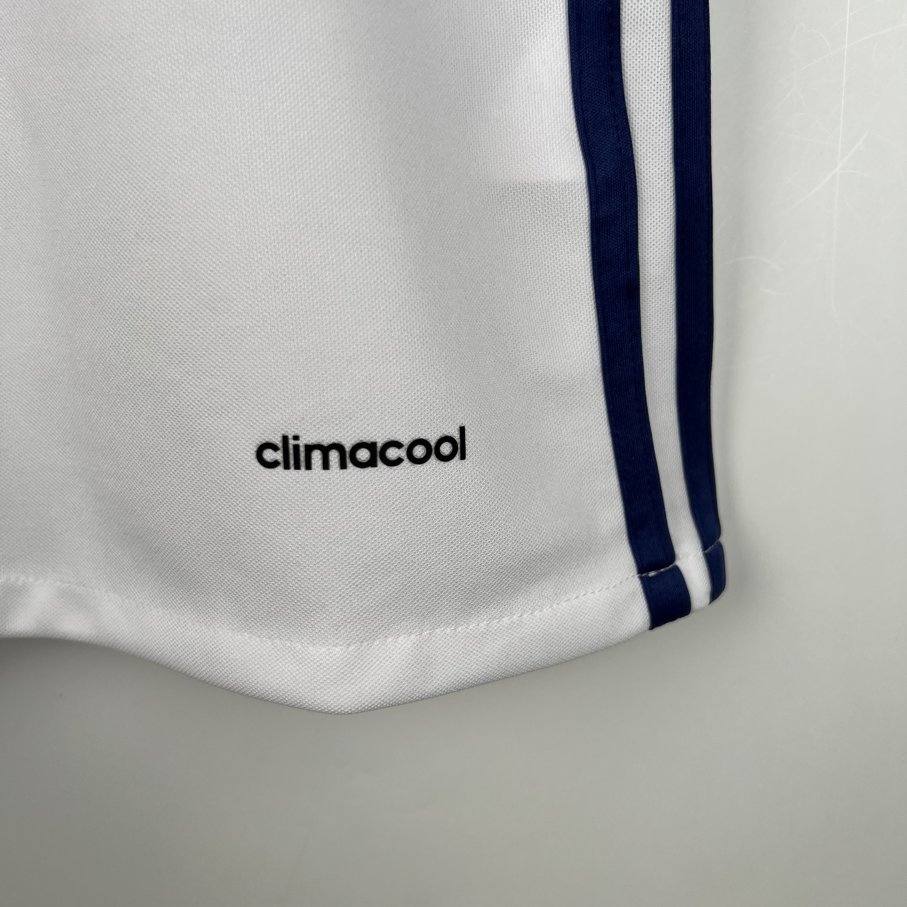 Retro Real Madrid 16-17 Home Stadium Jersey