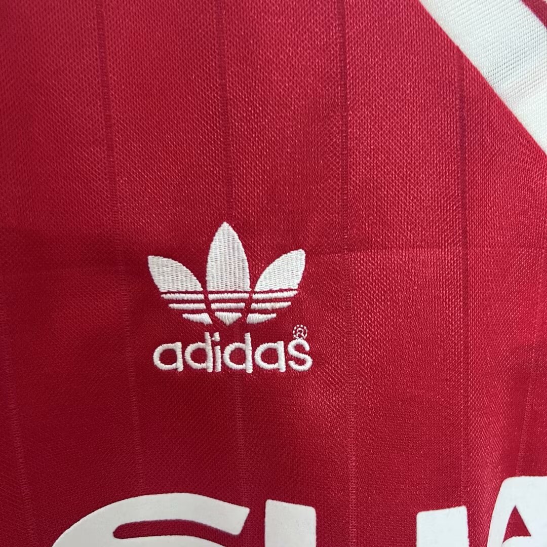Manchester United Retro 82-83 Home Stadium Jersey
