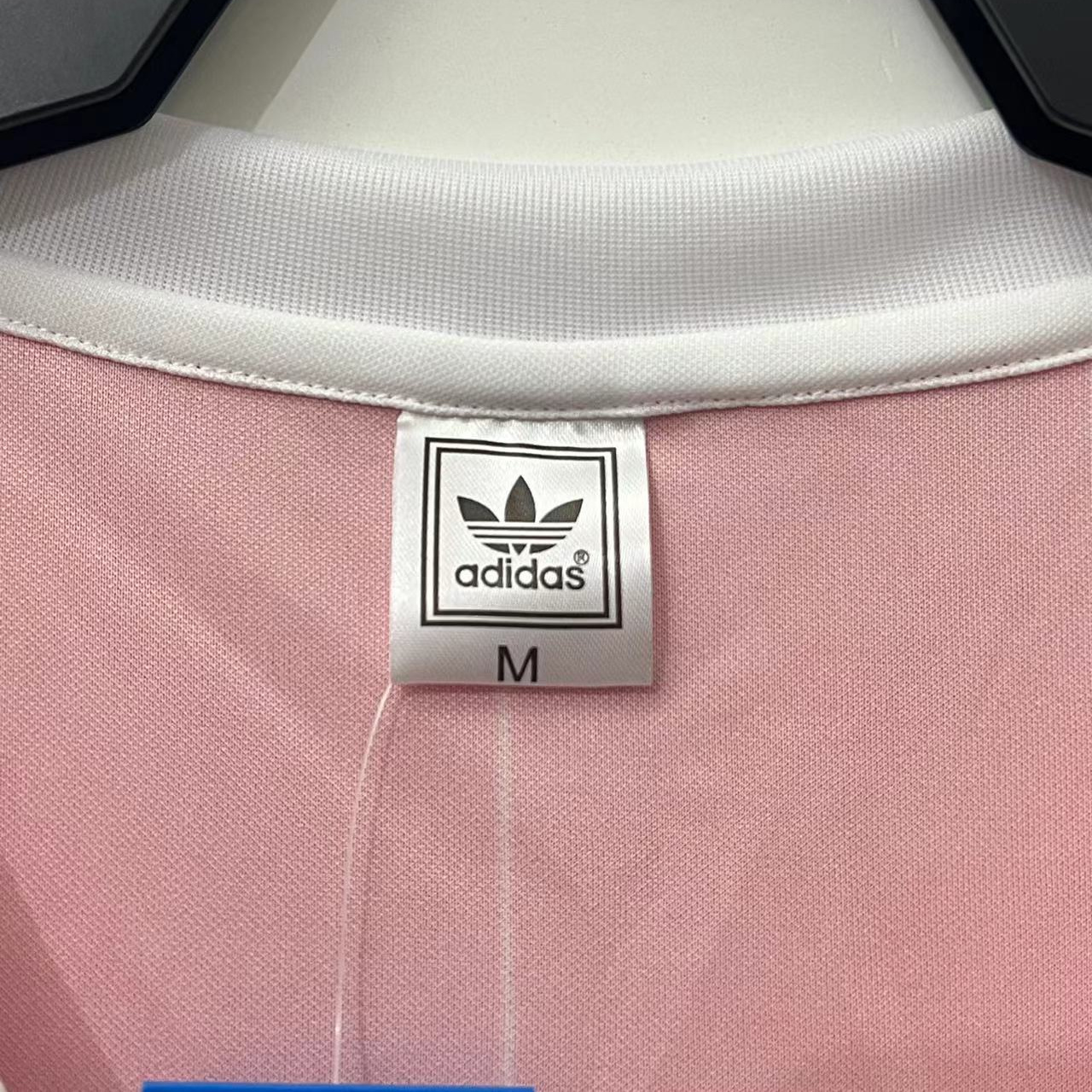 Retro Hamburger SV 83-84 Away Stadium Jersey