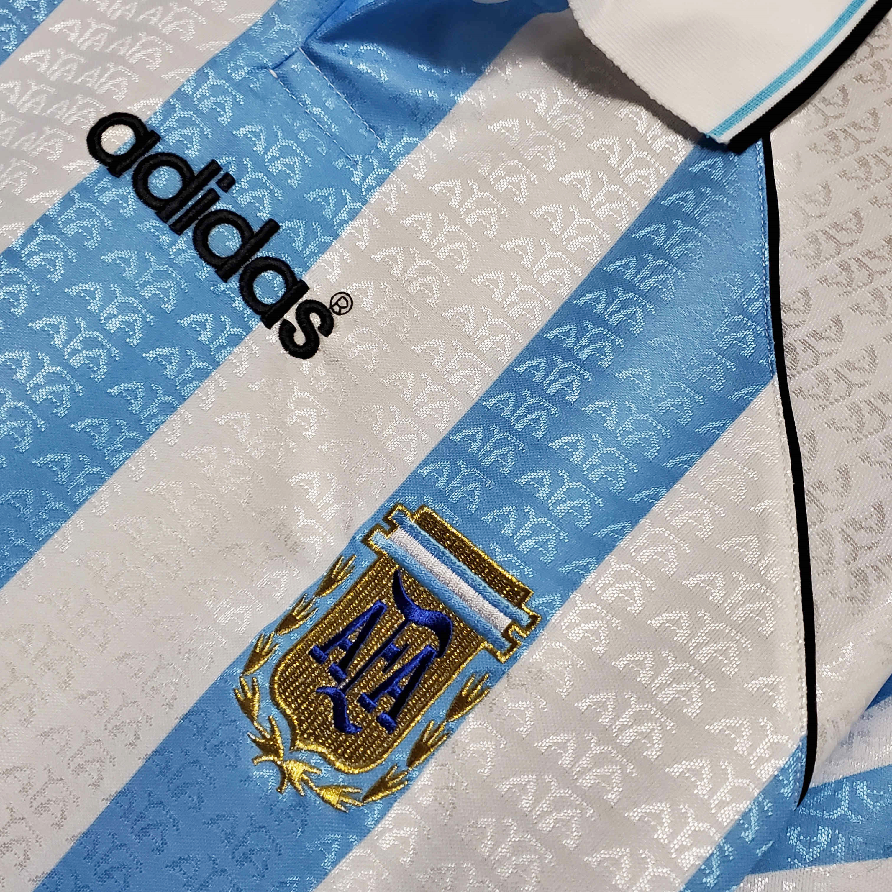 Retro Argentina 1997 Home Stadium Jersey