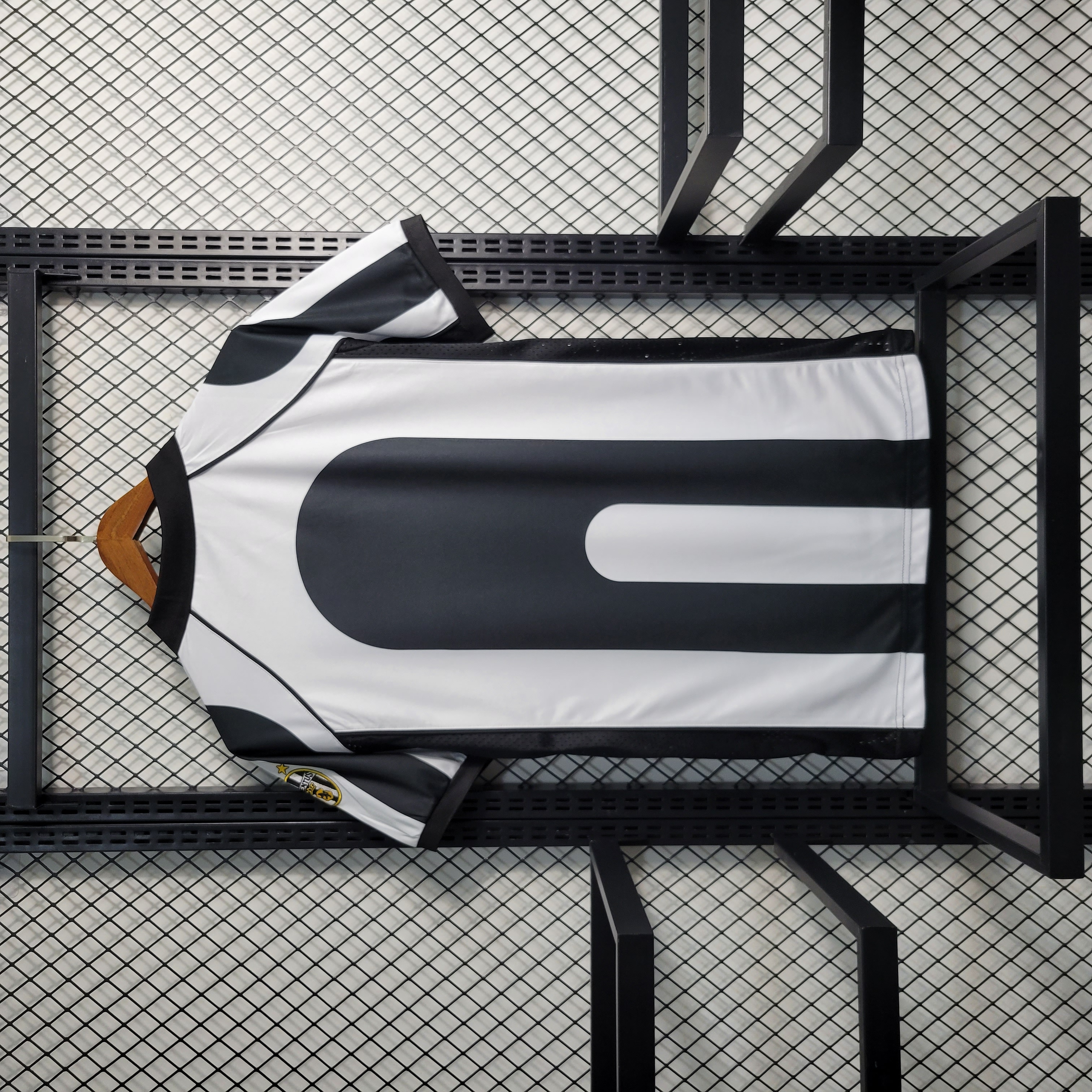 Retro Juventus 1997-98 Home Stadium Jersey