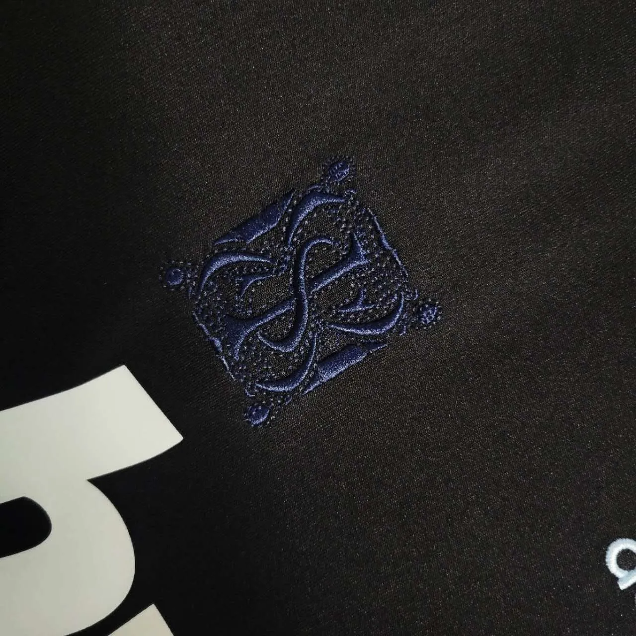 Retro Real Madrid 09-10 Away Stadium Jersey