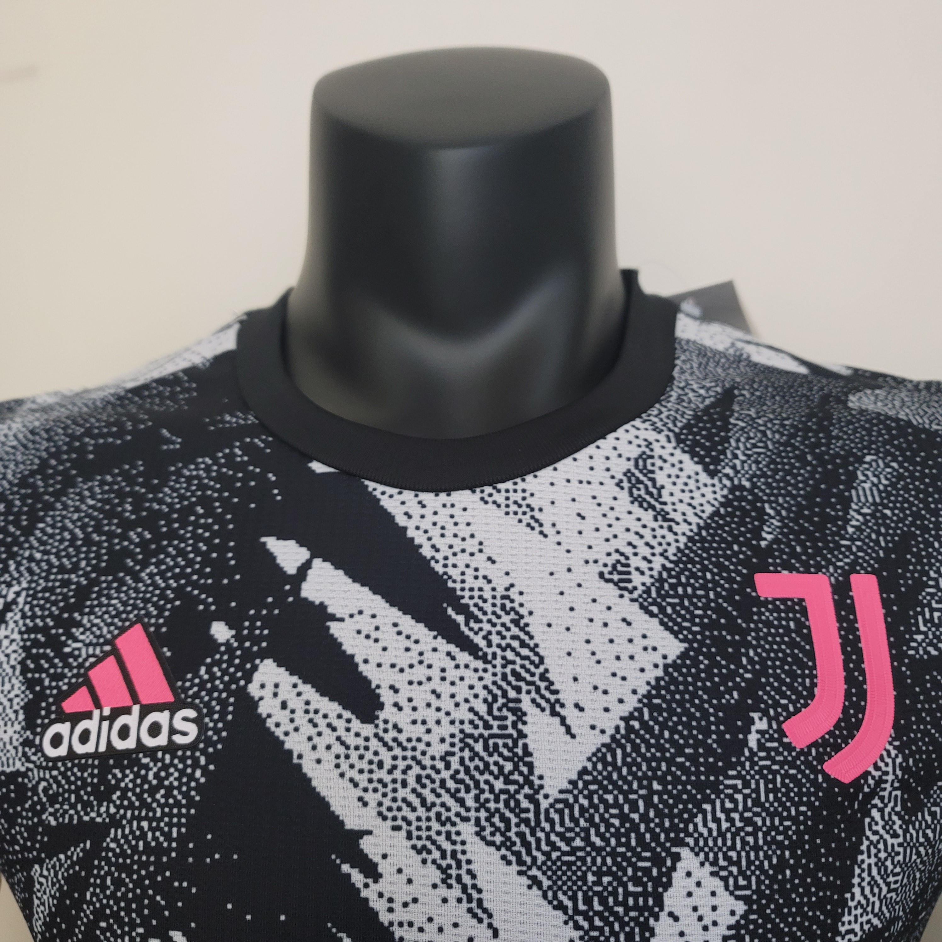 Juventus 23-24 Black Speical Edition Jersey - Player Version