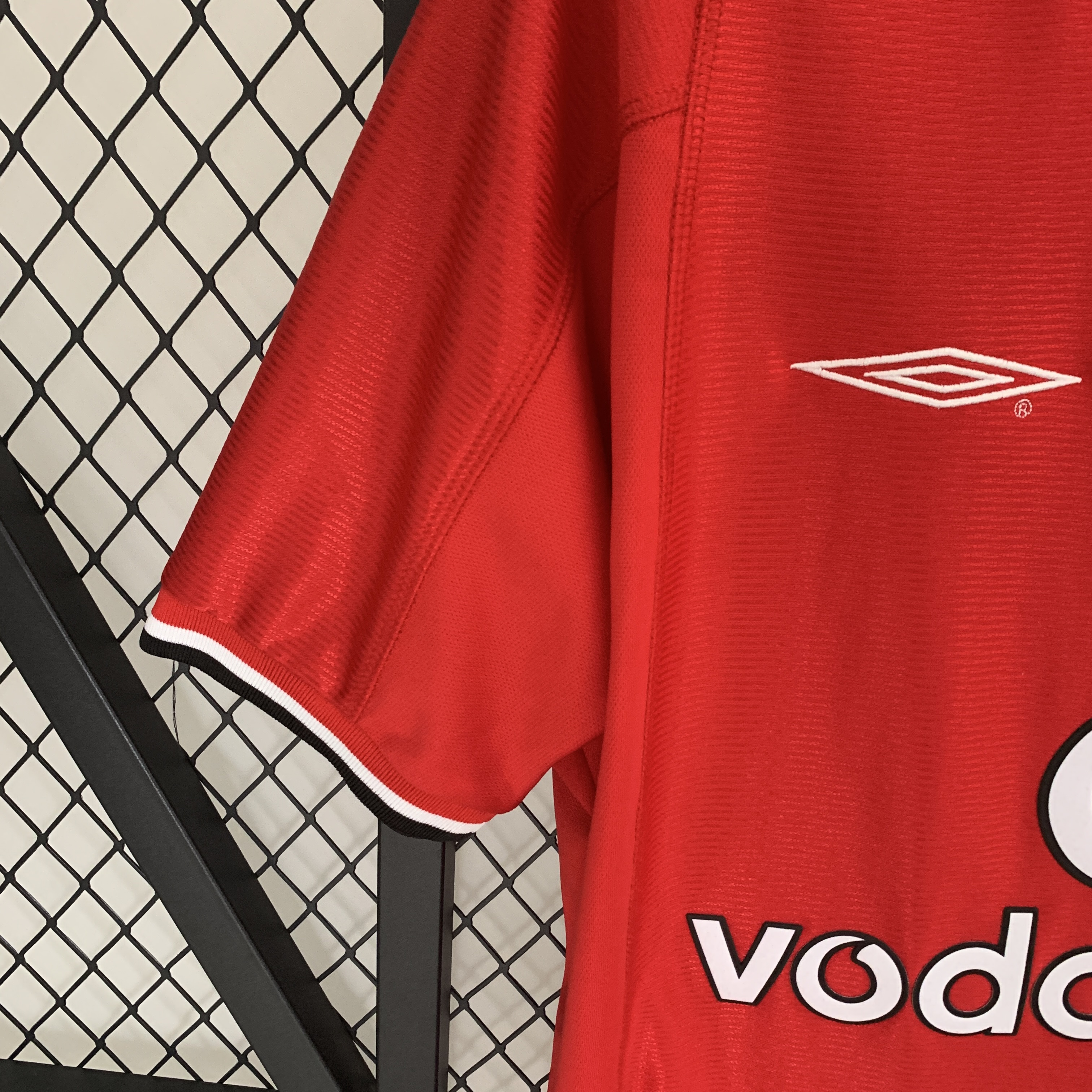 Manchester United Retro 03-04 Home Stadium Jersey