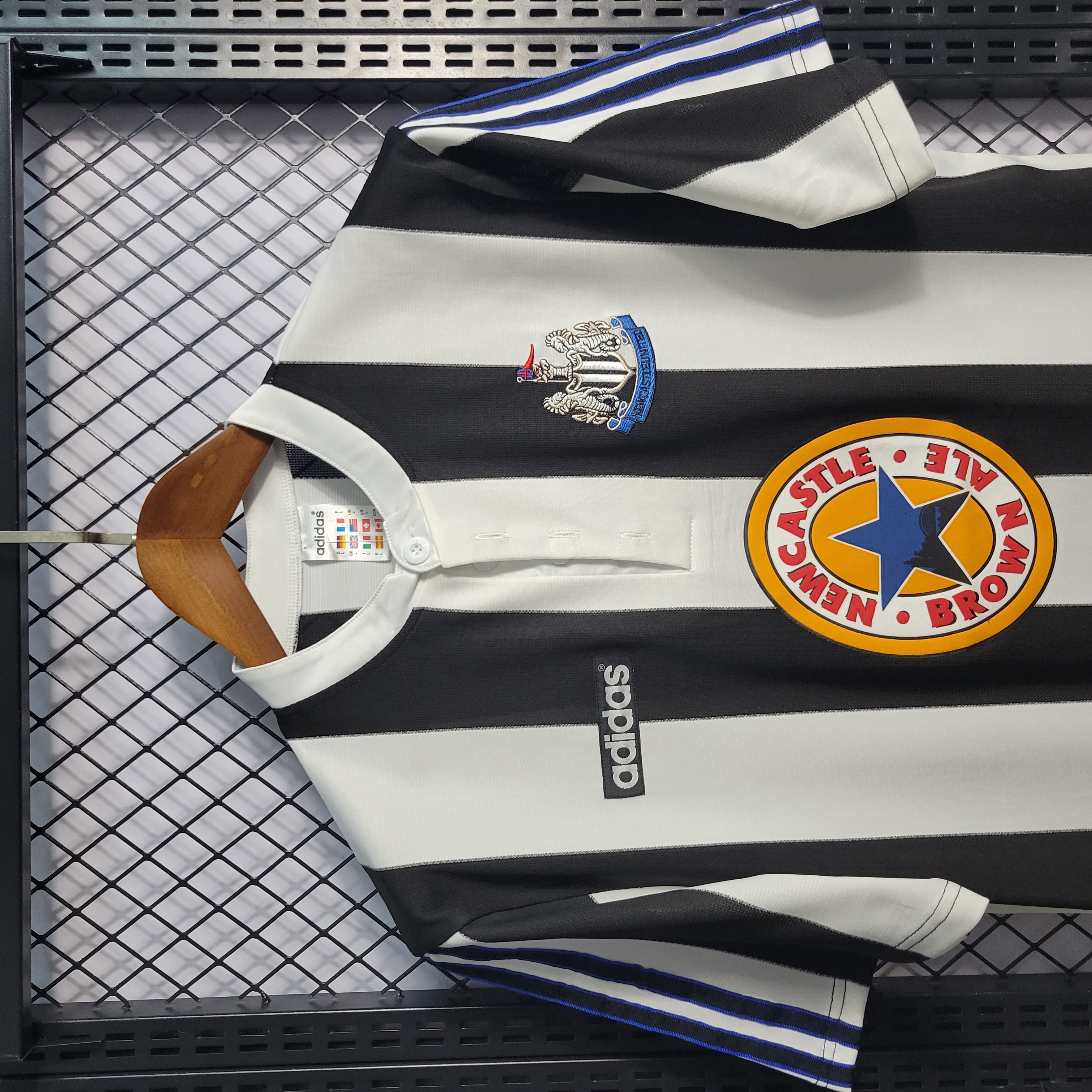 Retro Newcastle United 1997-99 Home Stadium Jersey