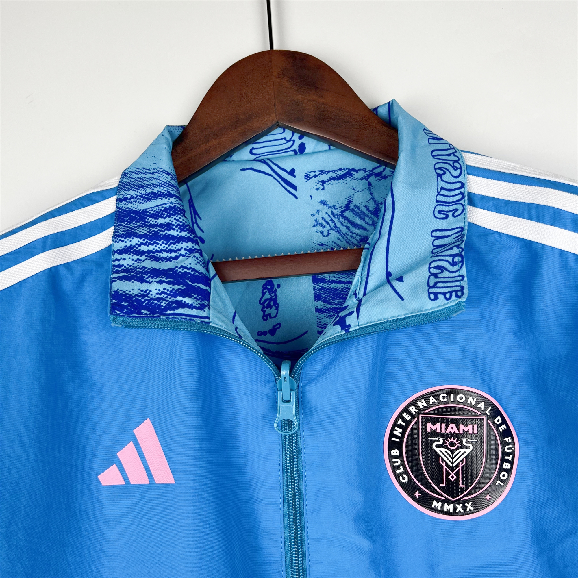 INT M.A.M 23-24 Double Sided Windbreaker - Blue