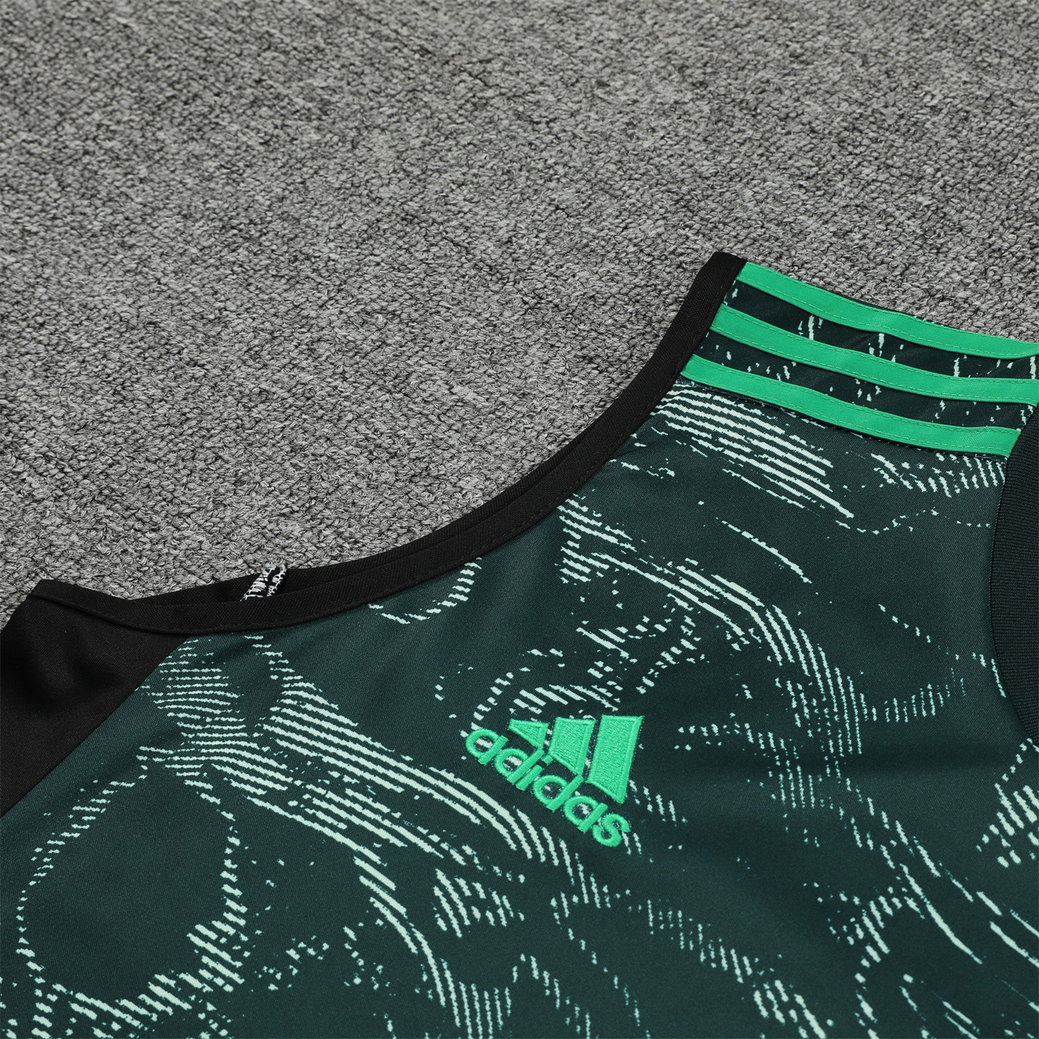 Real Madrid 23-24 Green Training Vest Suit