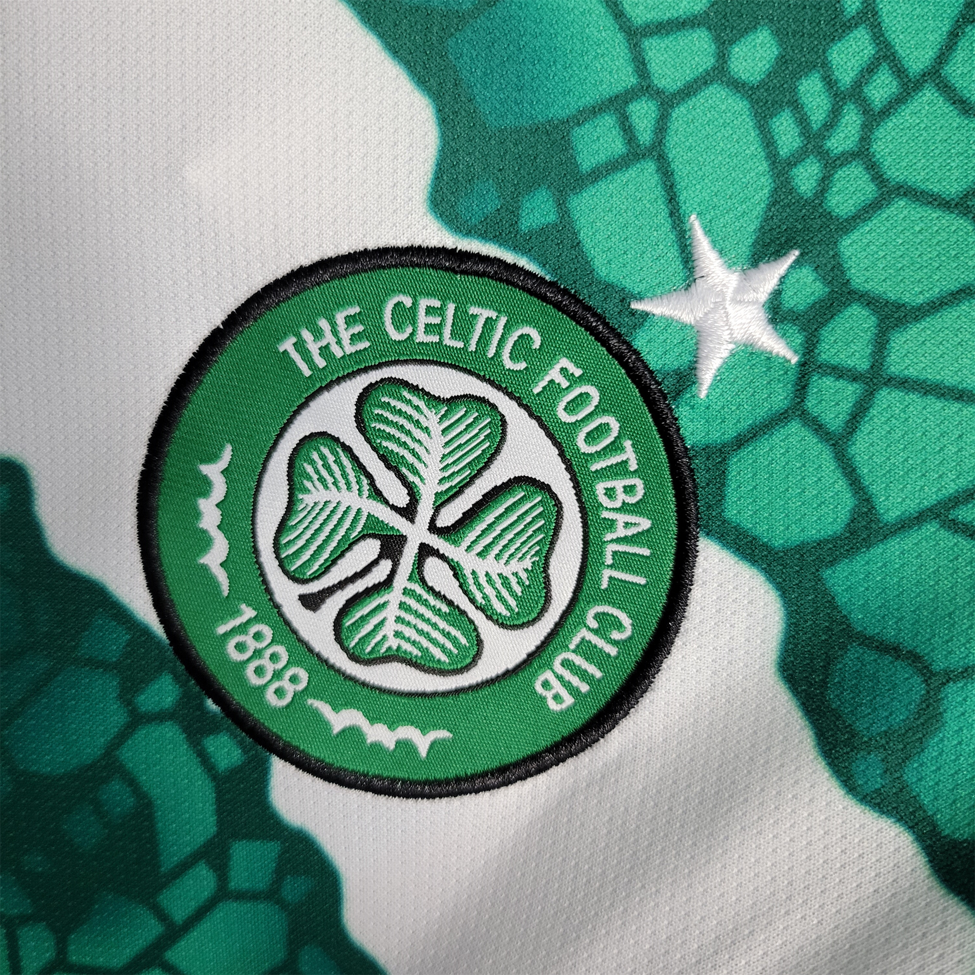 Celtic 23-24 Home Stadium Jersey - Fans Version