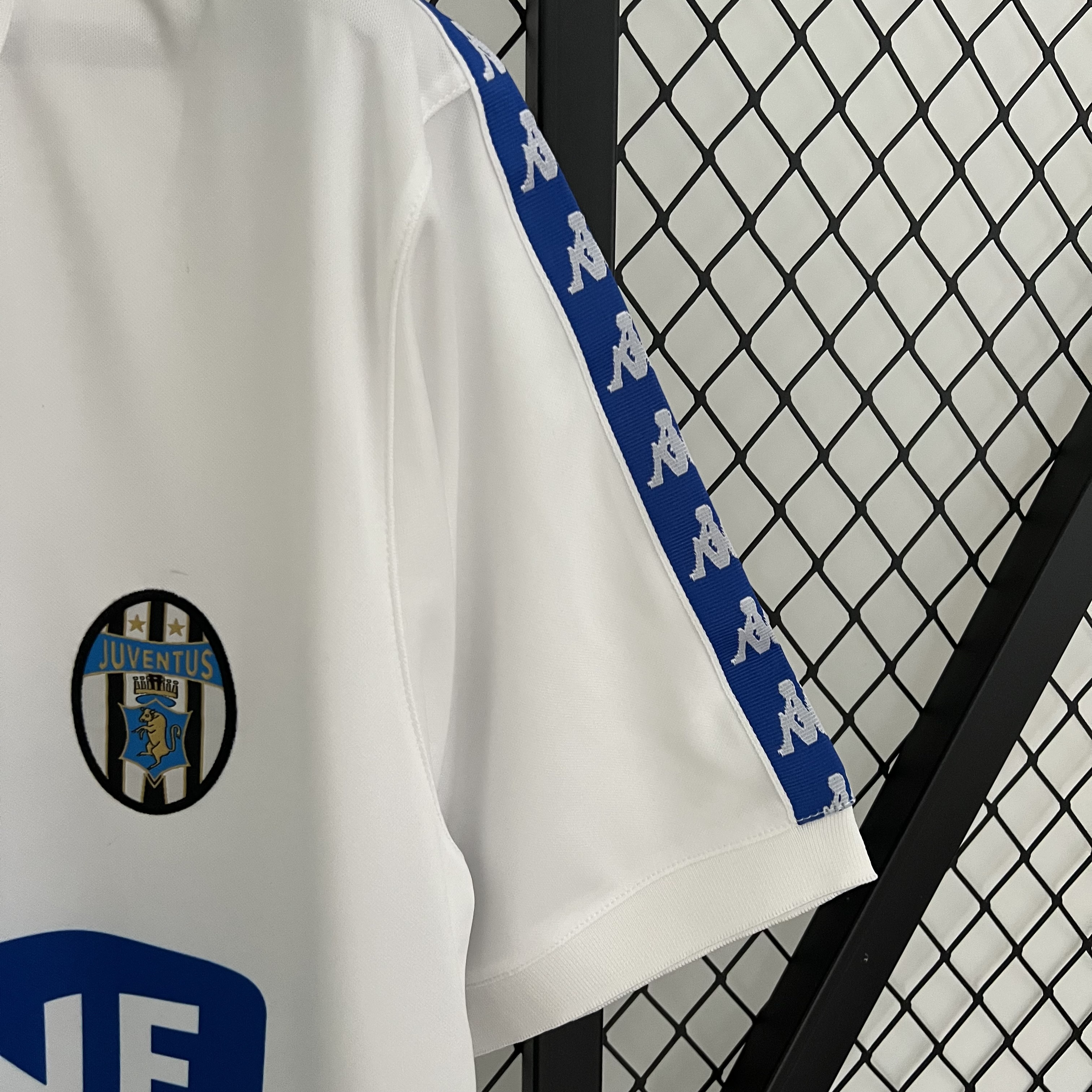 Retro Juventus 1990-92 White Training Jersey
