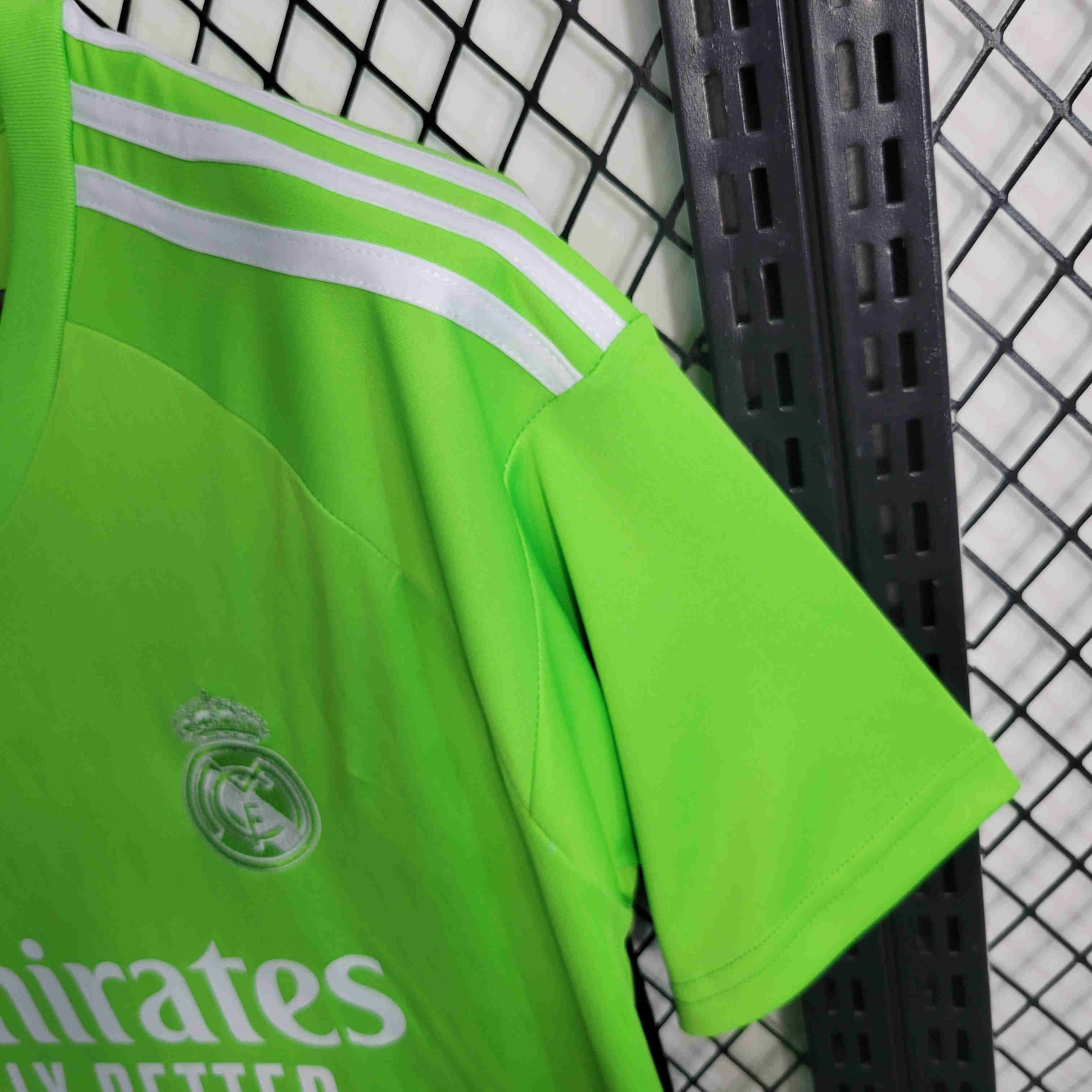 Real Madrid 23/24 Goalkeeper Green Jersey - Fans Version