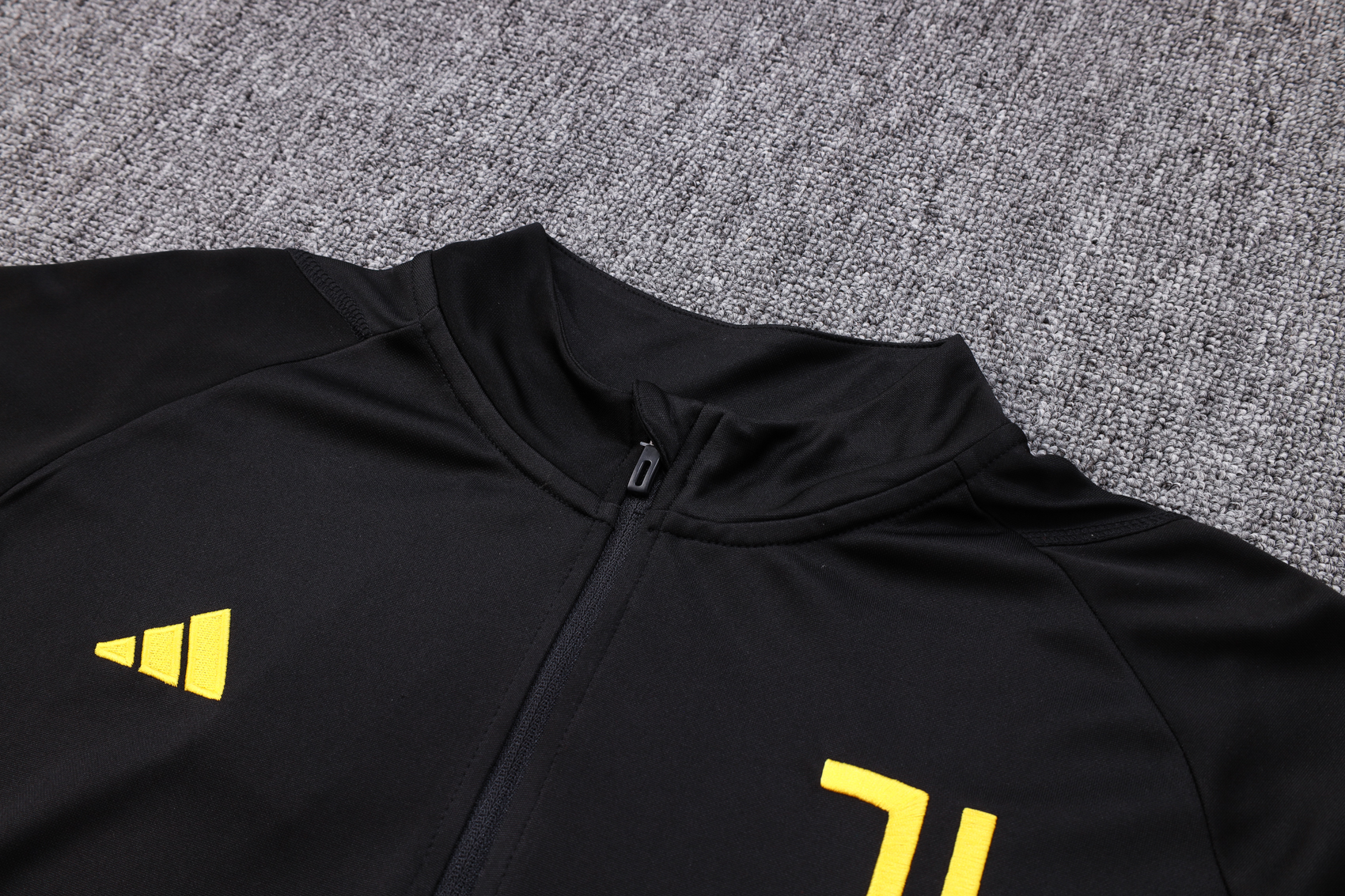 Juventus 23-24 Kids Long Sleeve Training Set Black