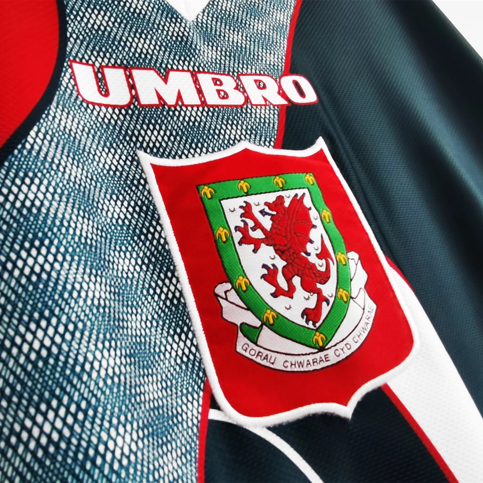 Retro Wales 1994 Away Stadium Jersey