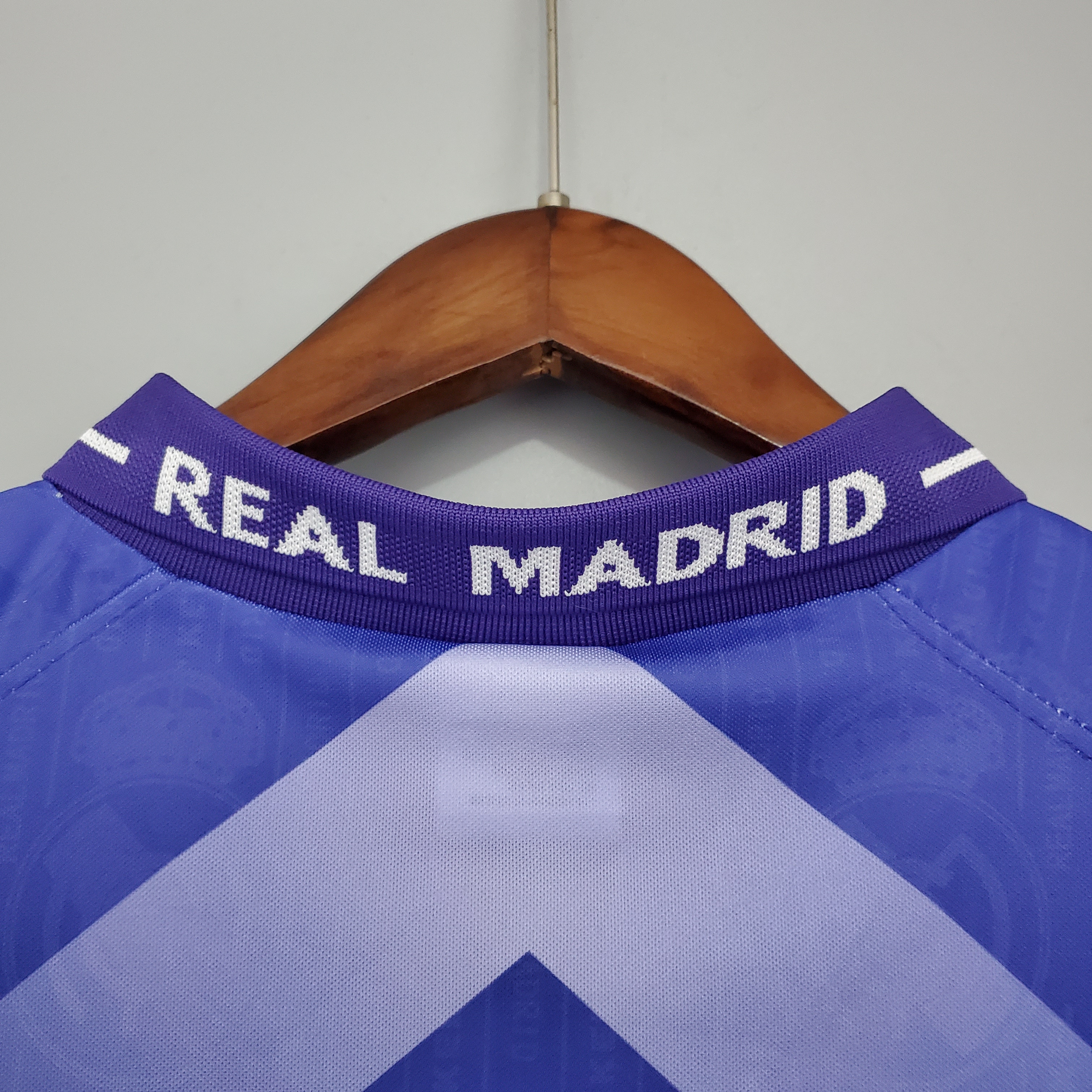 Retro Real Madrid 1996-97 Away Stadium Jersey