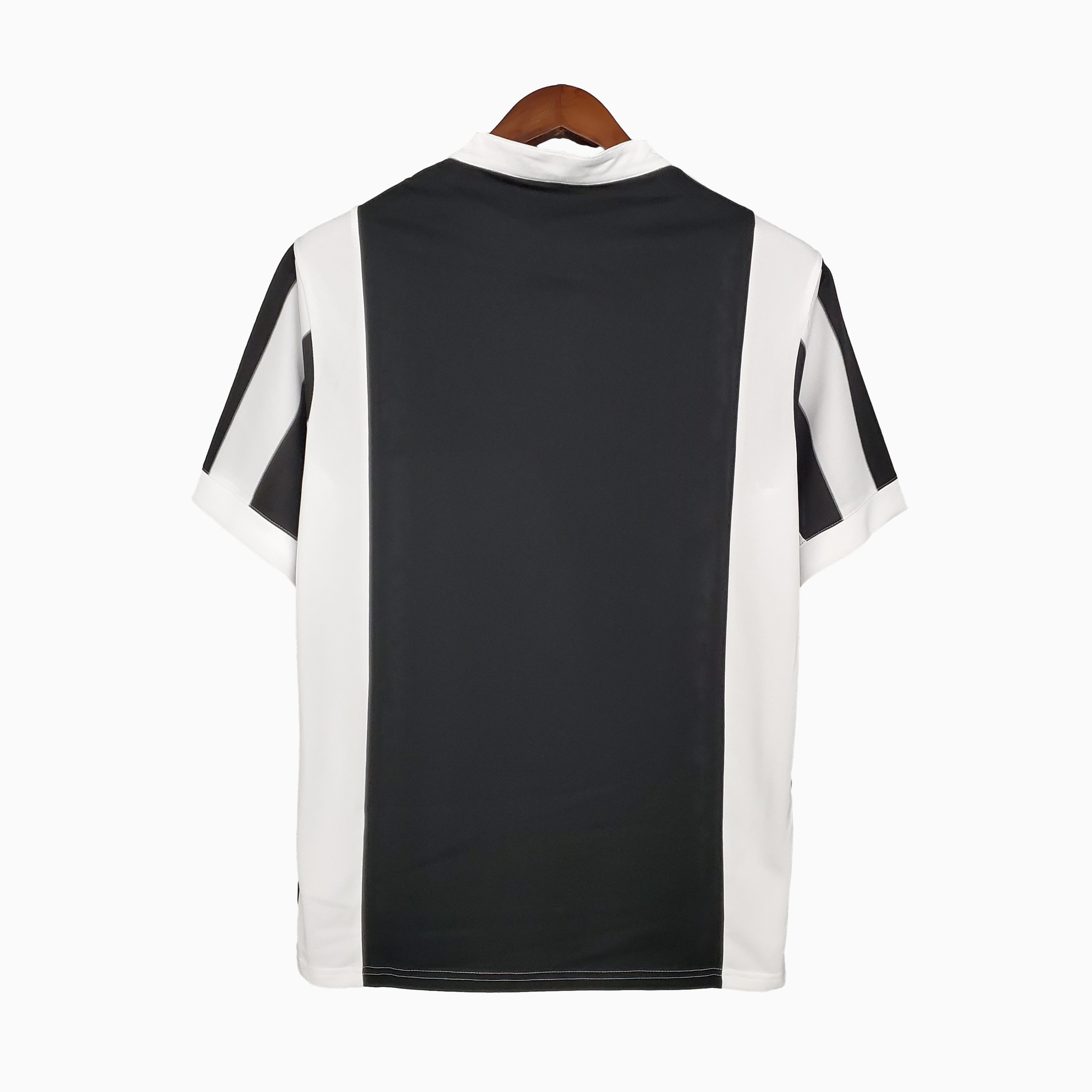 Retro Juventus 2017-18 Home Stadium Jersey