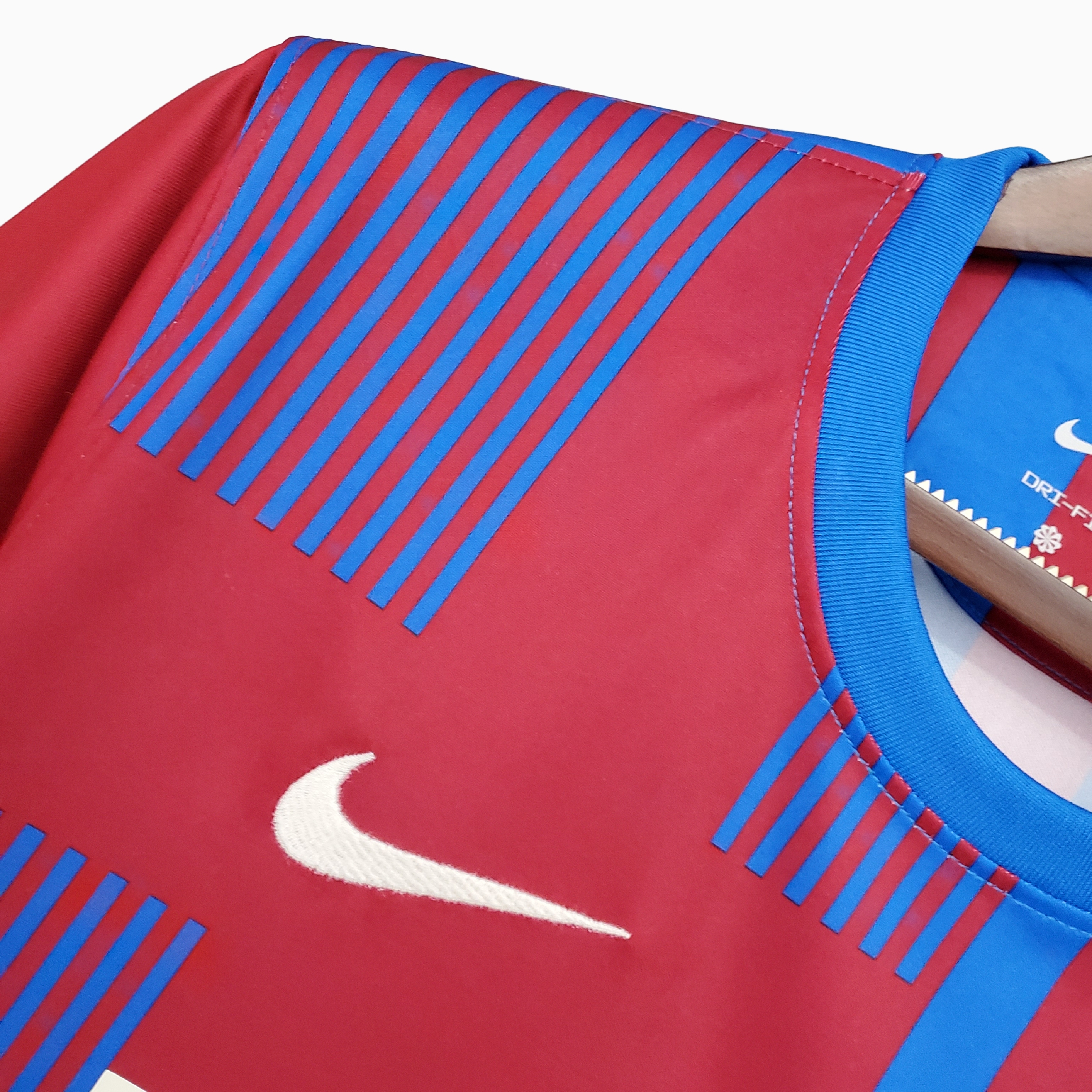 B.A.R.S.A Retro 21-22 Home Stadium Jersey