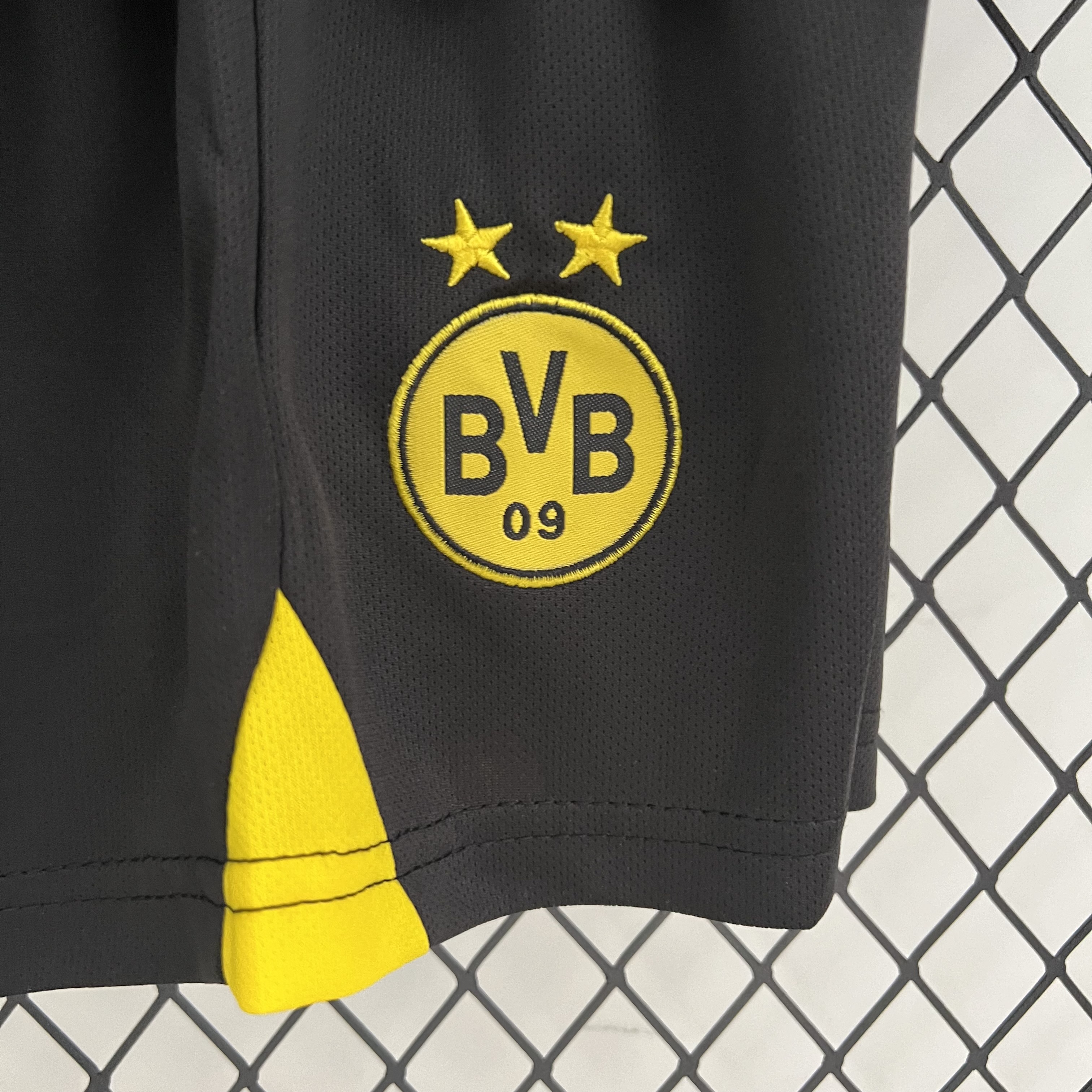 Dortmund 23-24 Away Kids Kit