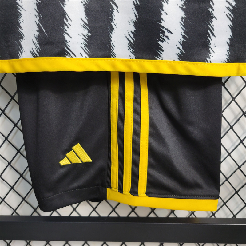 Juventus 23-24 Home Kids Kit
