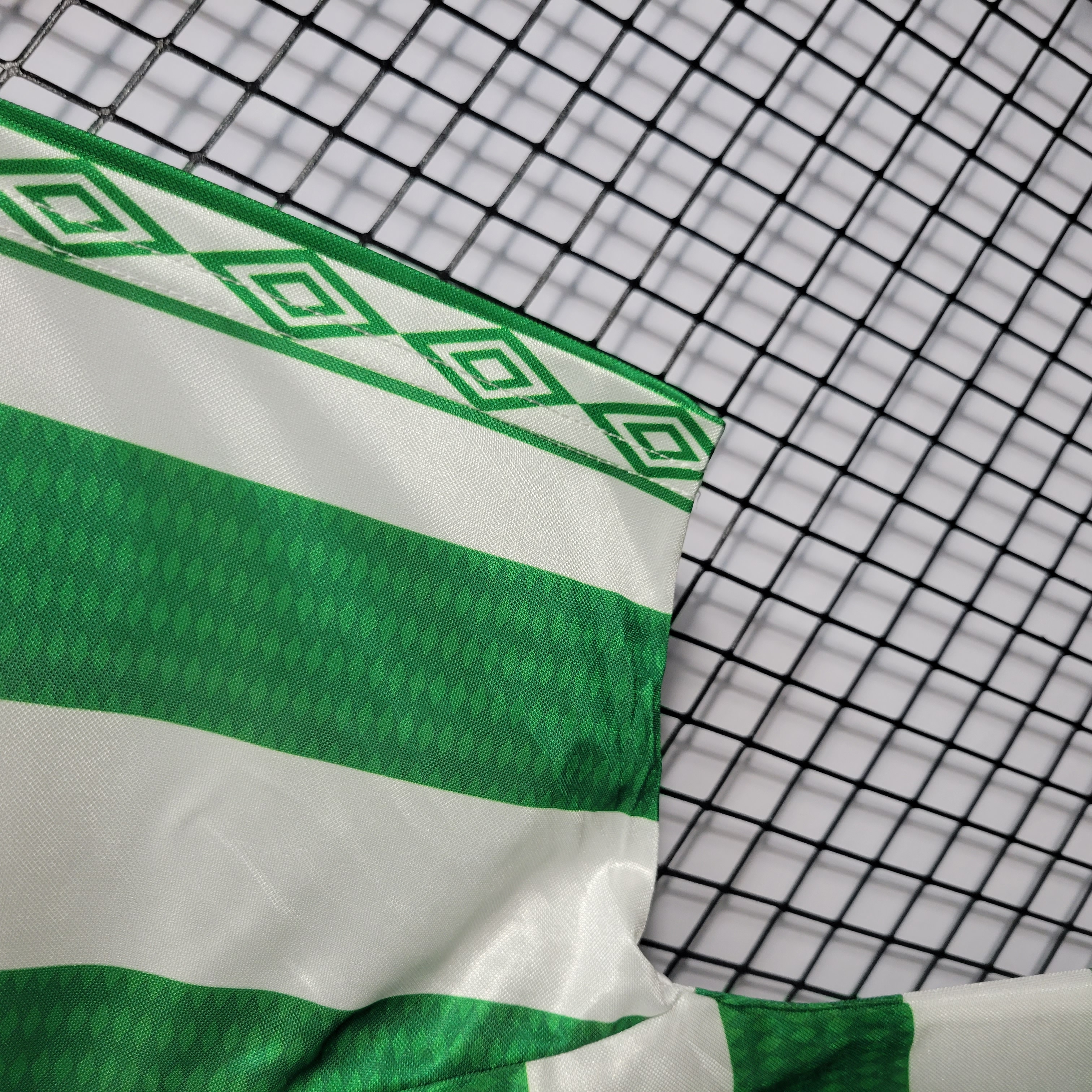 Retro Celtic 1998-99 Home Stadium Jersey