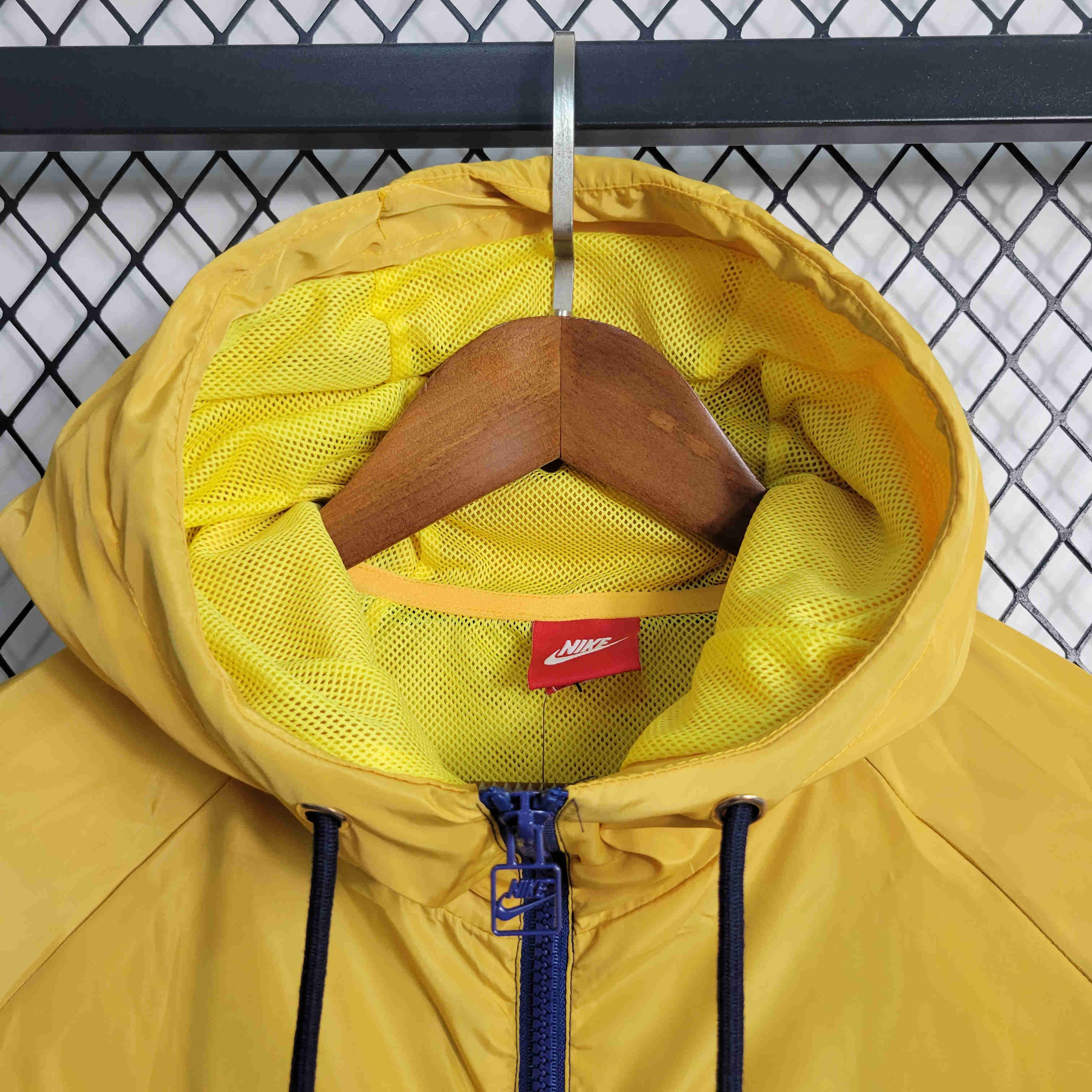 B.A.R.S.A 23-24 Red Royal Blue Yellow PlayerWindbreaker