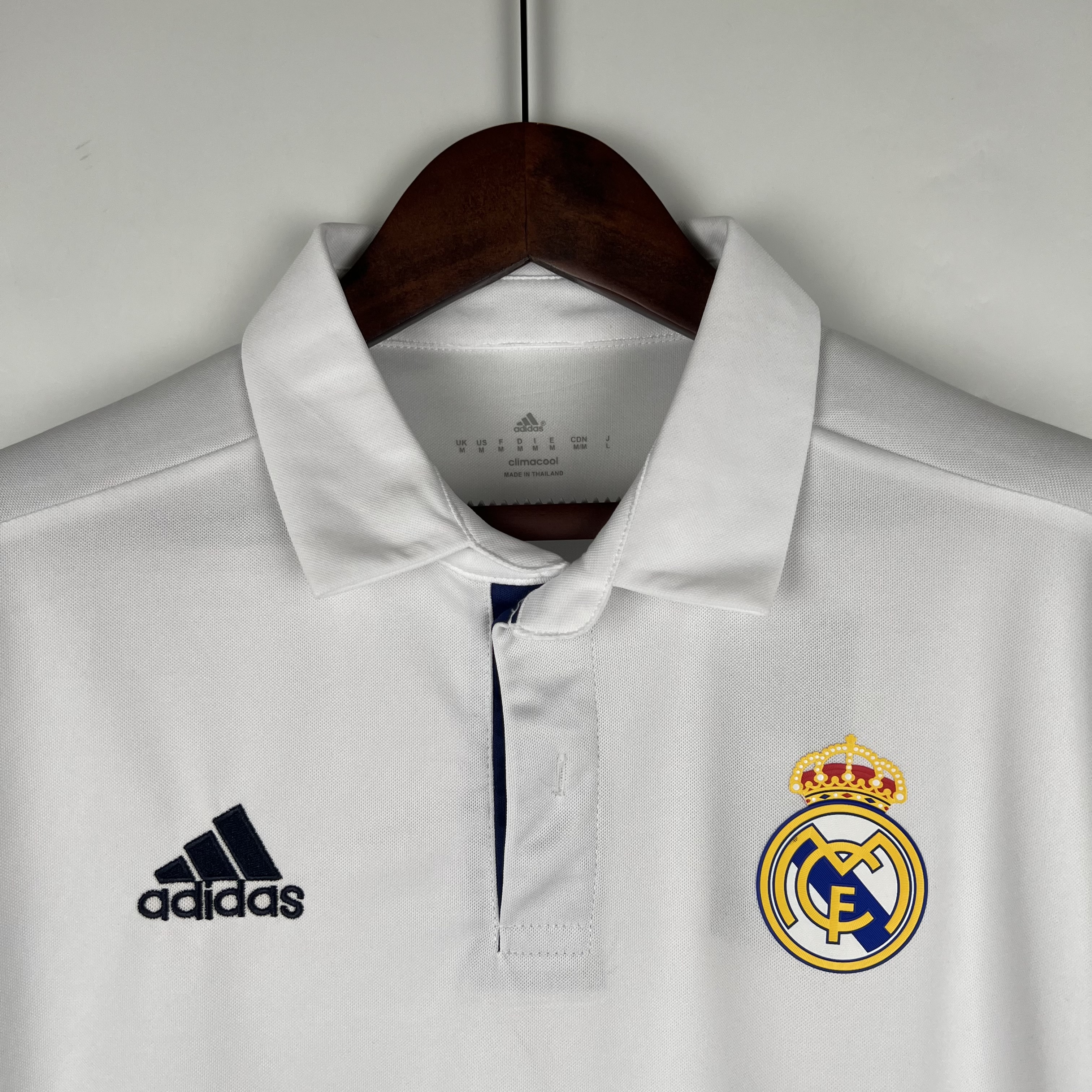 Retro Real Madrid 16-17 Home Stadium Jersey