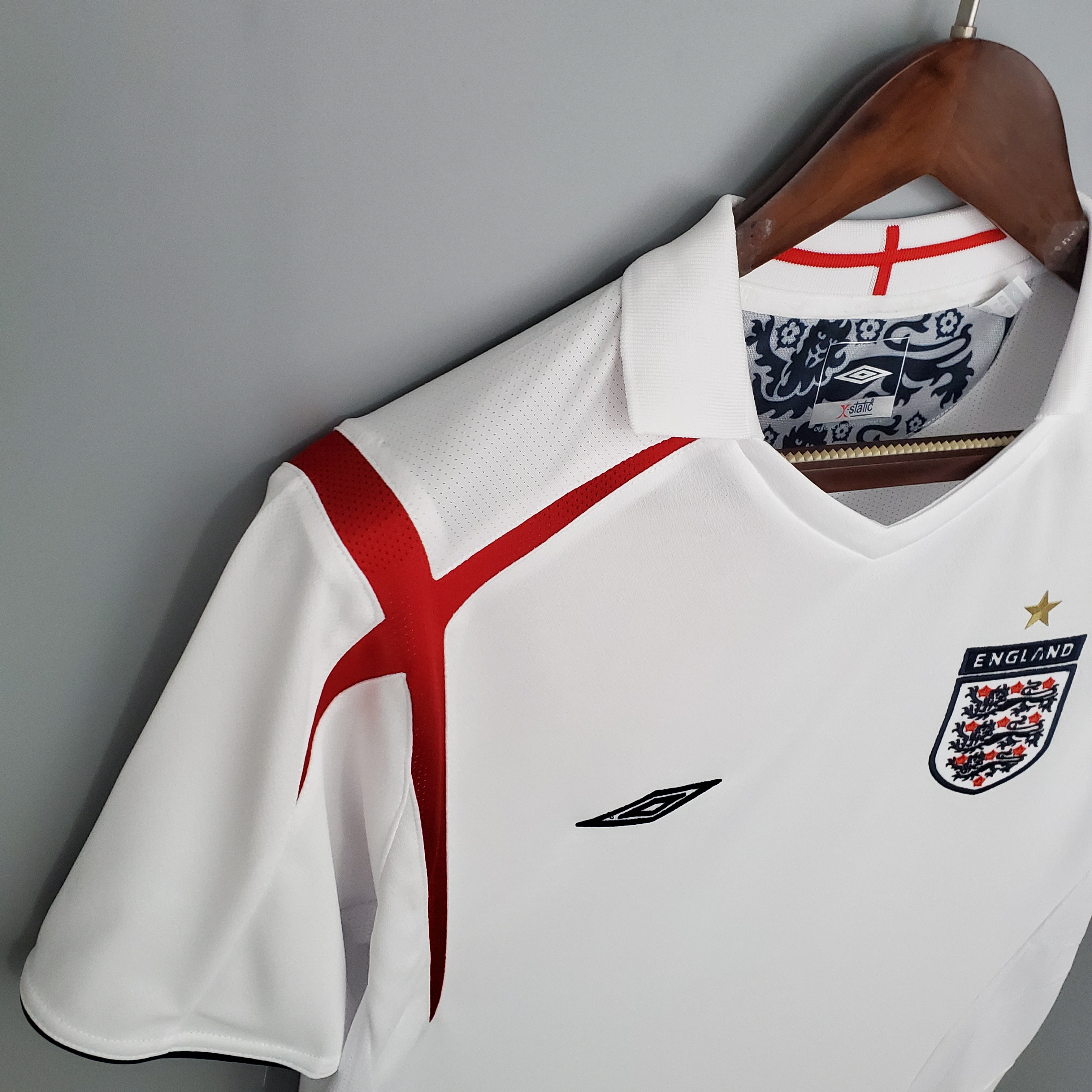 Retro England 2006 Home Stadium Jersey