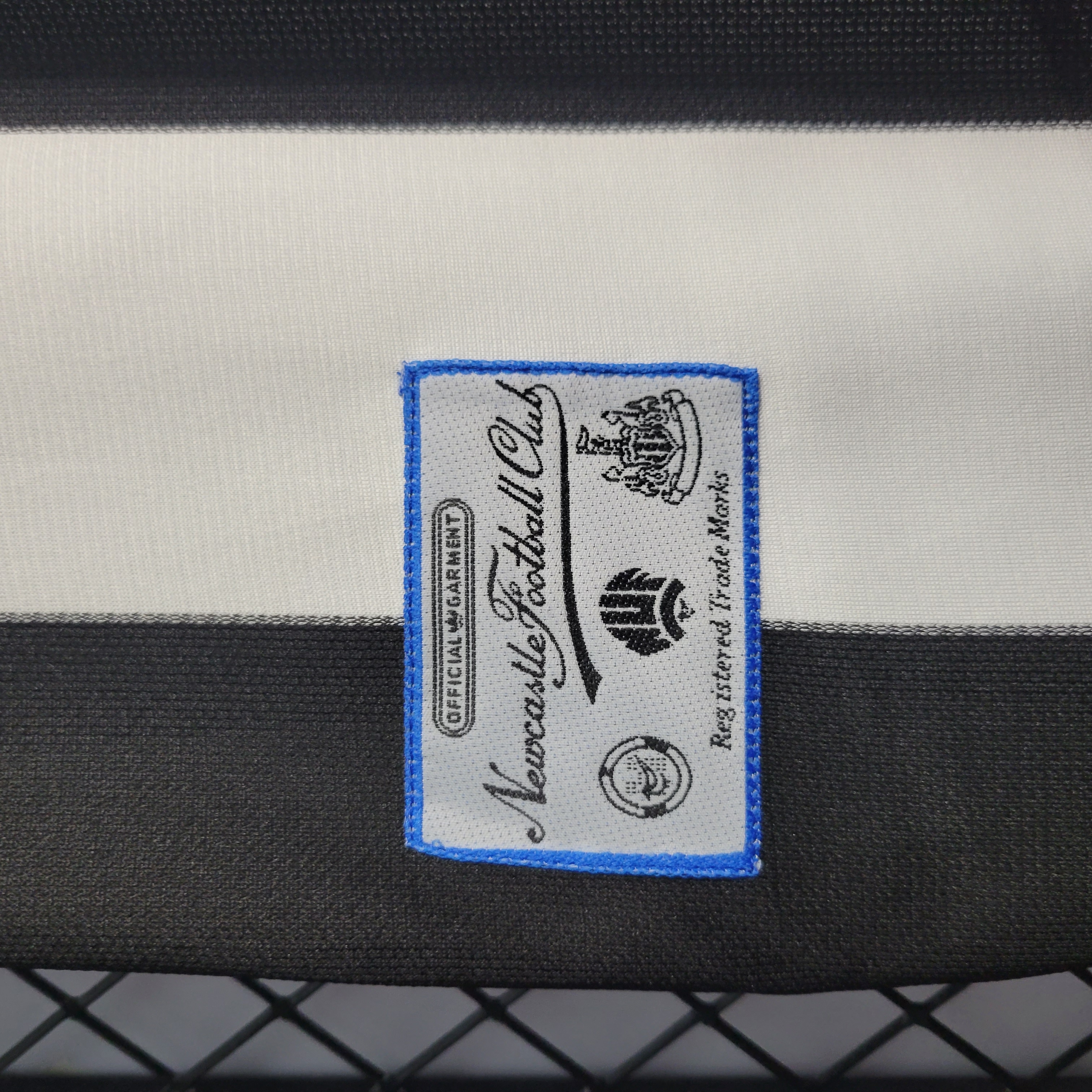 Retro Newcastle United 1997-99 Home Stadium Jersey