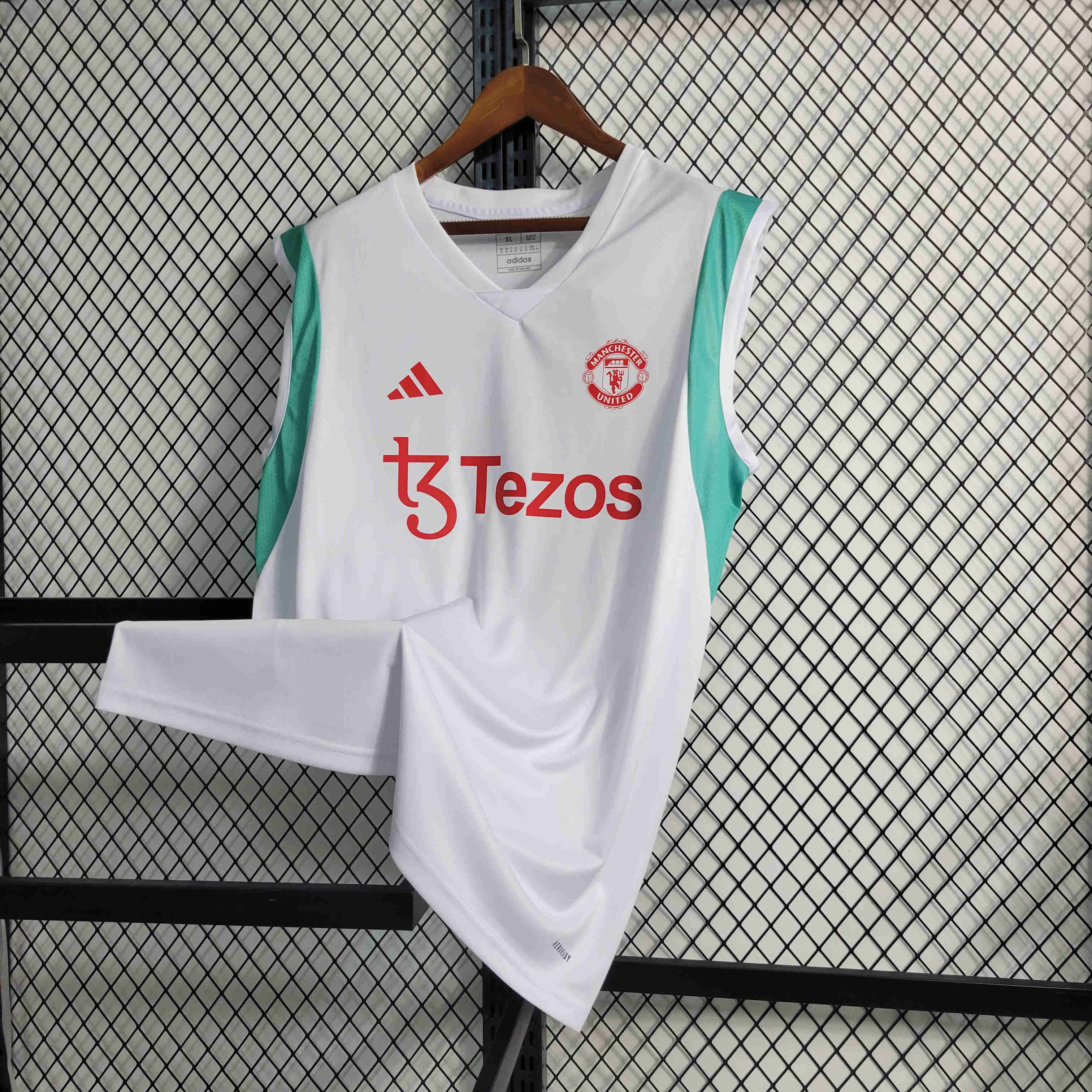 Manchester United 23-24 White Training Vest Size S-XXL