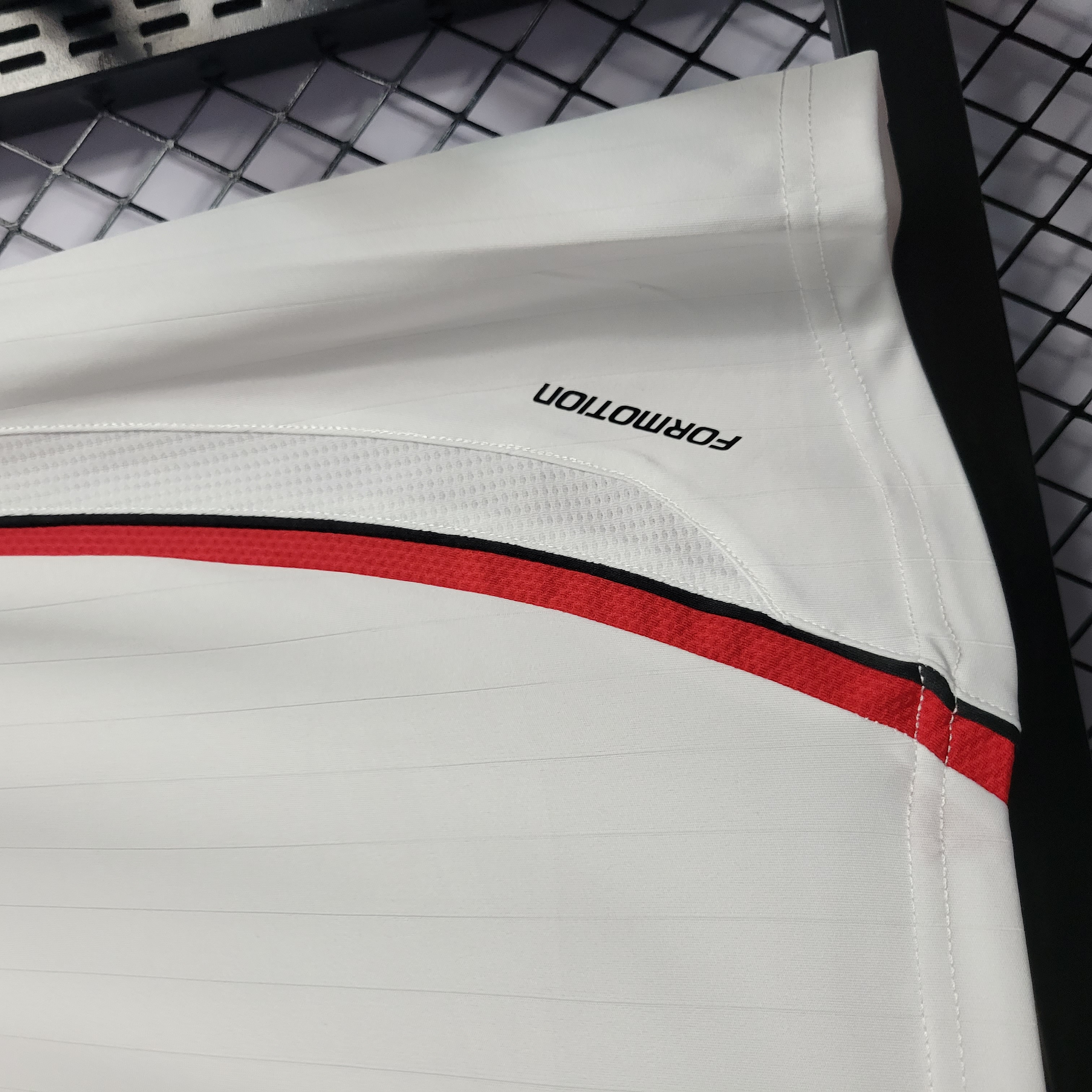 Retro AC Milan 06-07 Away Stadium Jersey - Champions League Final