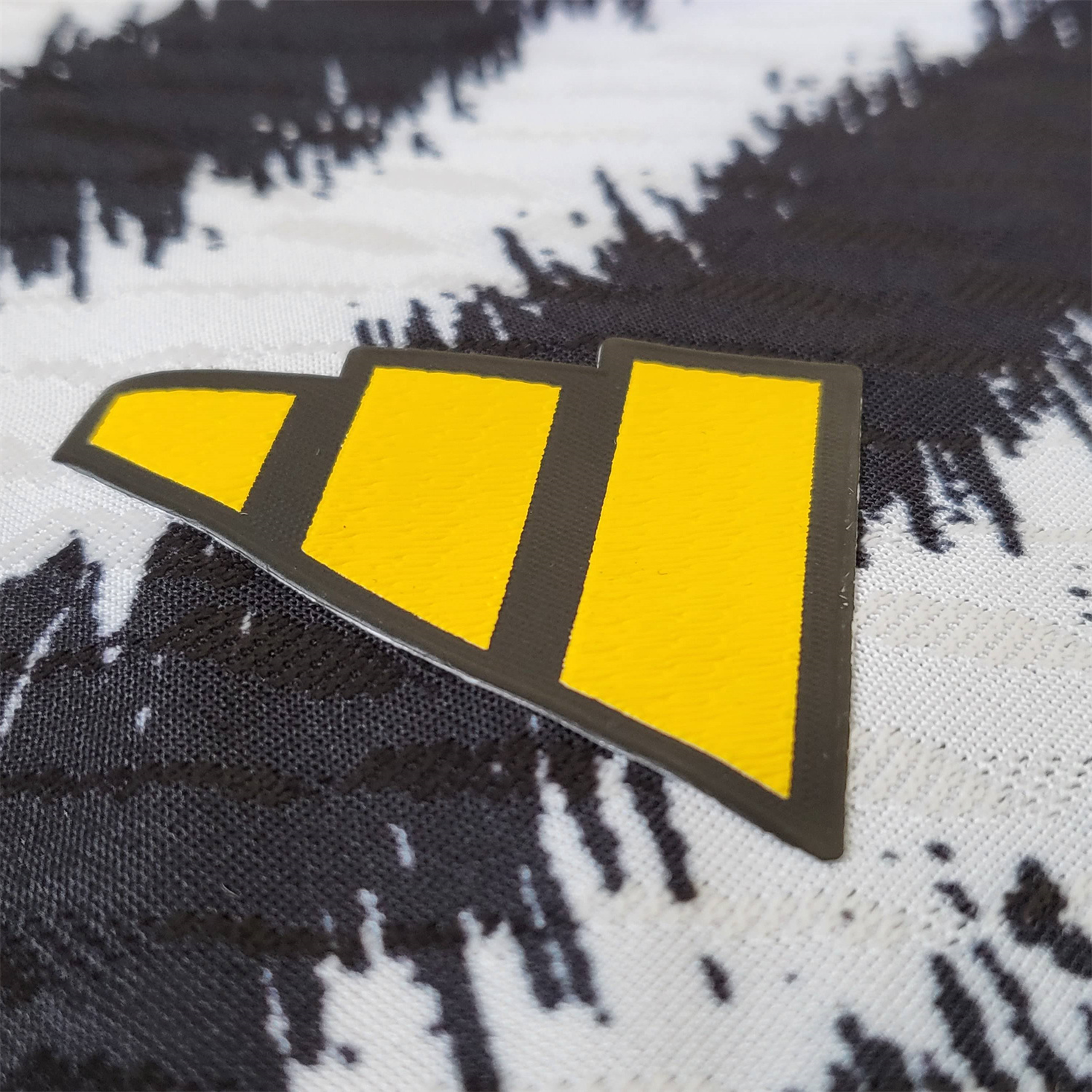 23/24 Juventus Home Jersey - Player Version