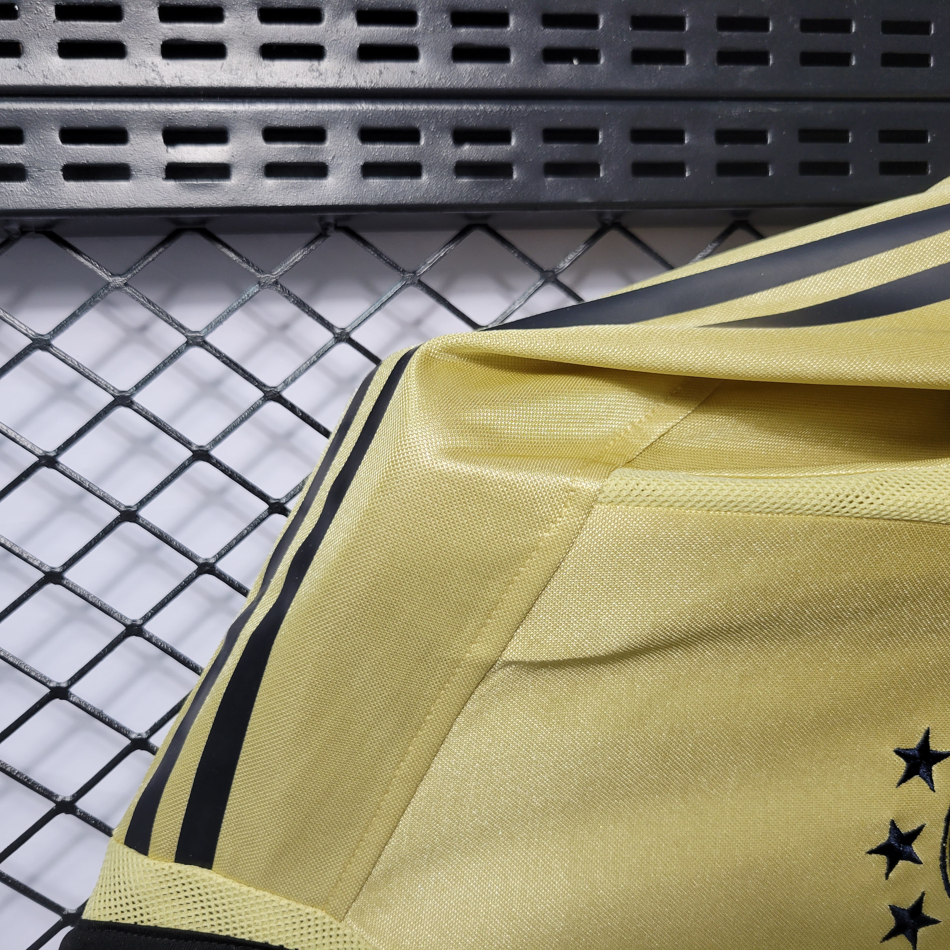 Bayern Munich Retro 04-05 Away Shirt