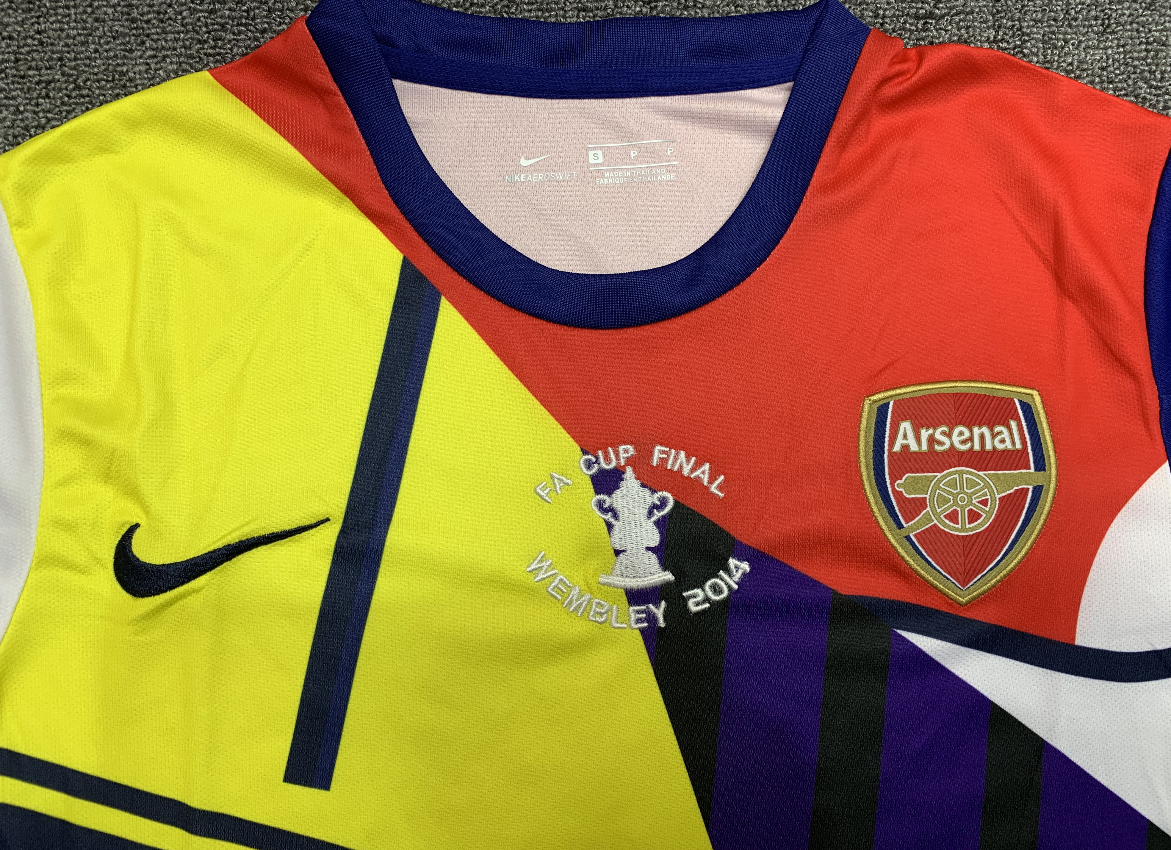 Arsenal Retro 2014 Commemorative Version Shirt