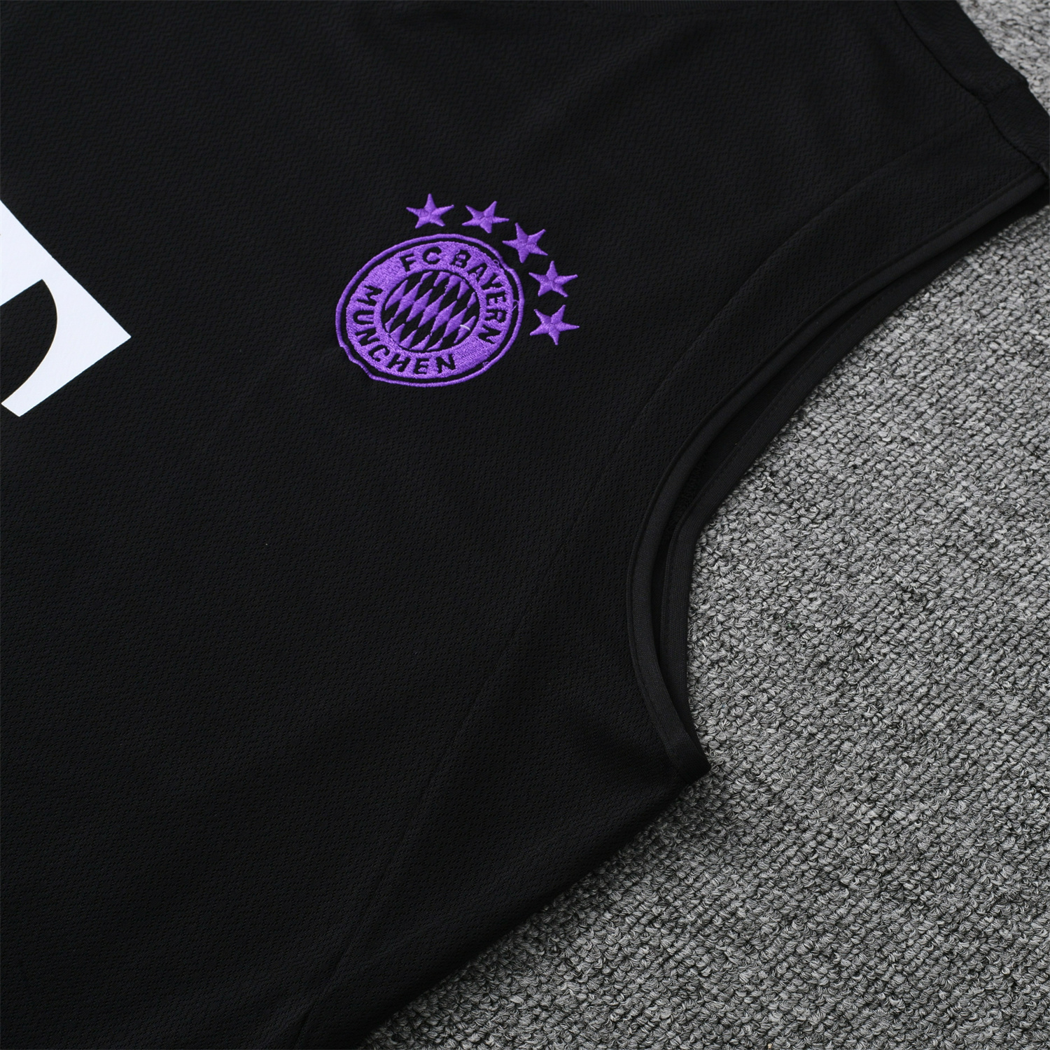 23-24 Bayern Munich Black Training Vest Suit