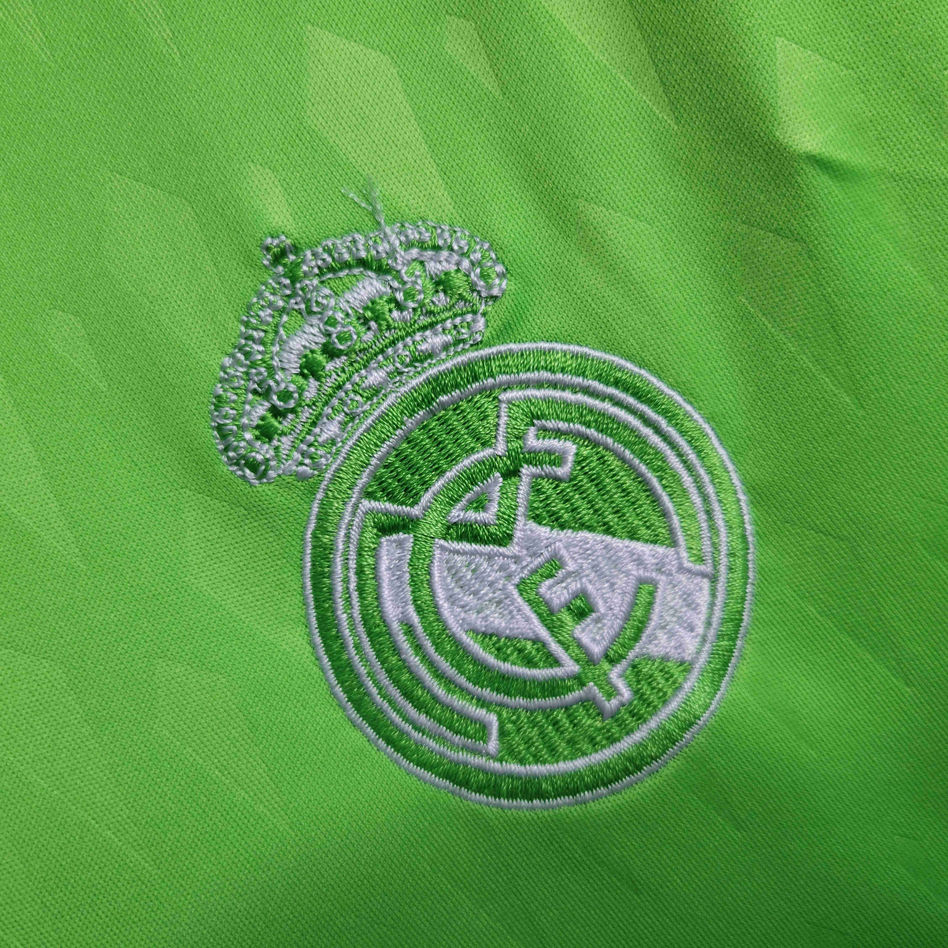 Real Madrid 23/24 Goalkeeper Green Jersey - Fans Version