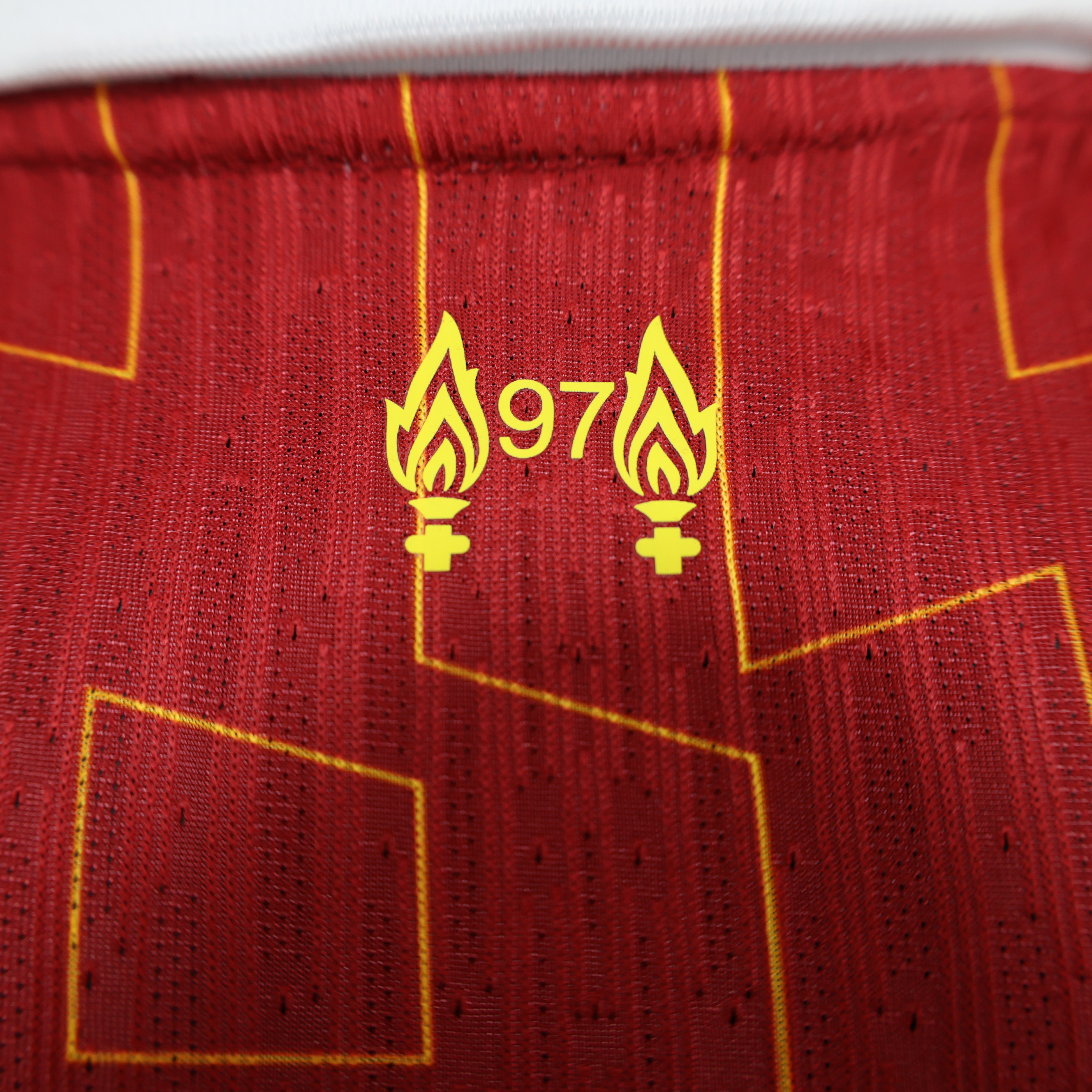 Liverpool 24-25 Home Stadium Jersey - Player Version
