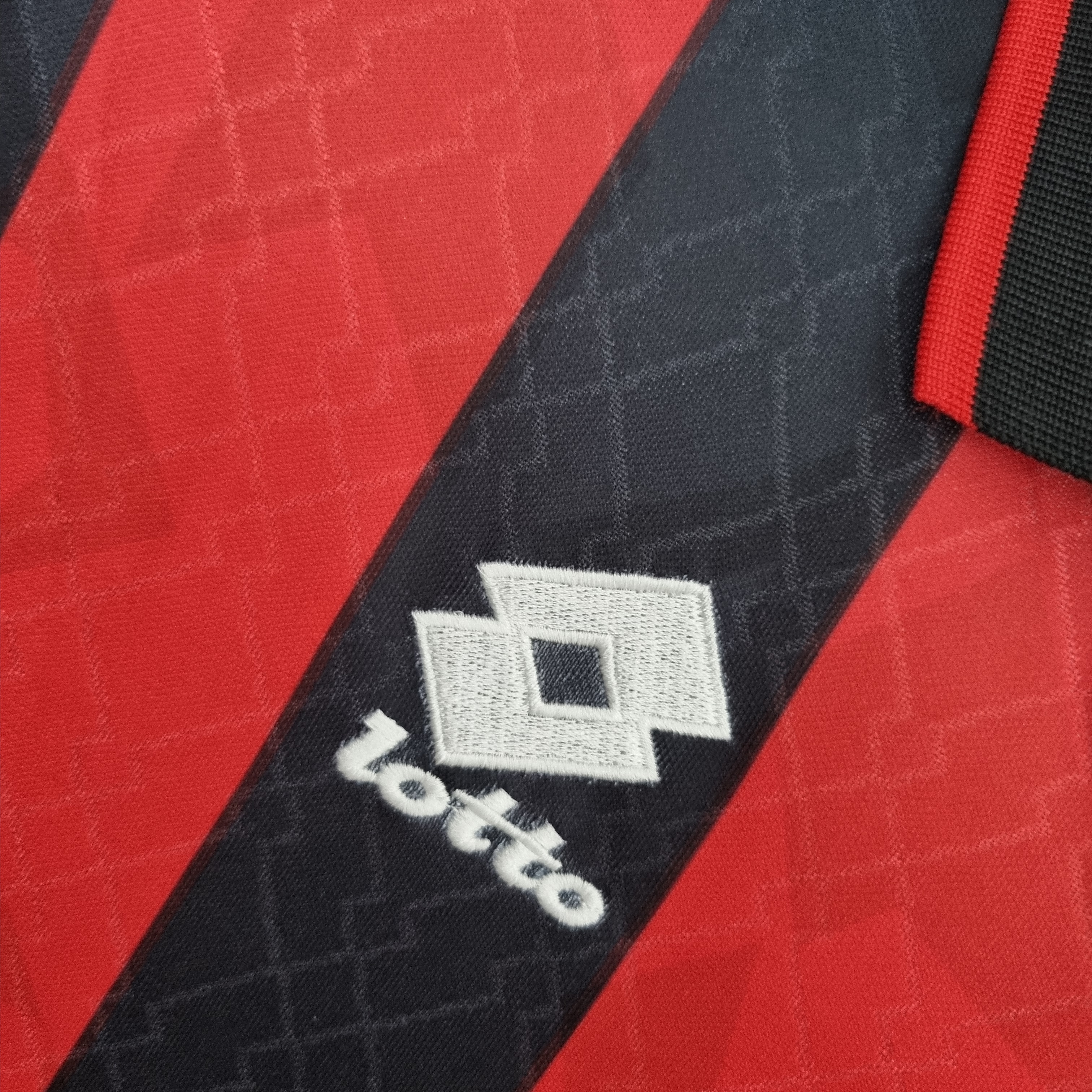 Retro AC Milan 95-96 Home Stadium Jersey