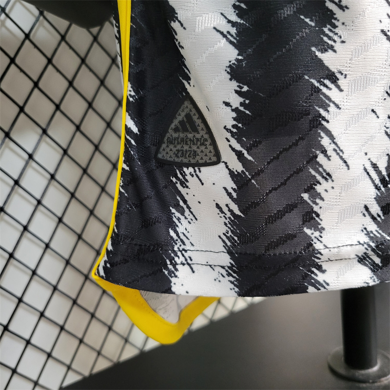 23/24 Juventus Home Jersey - Player Version