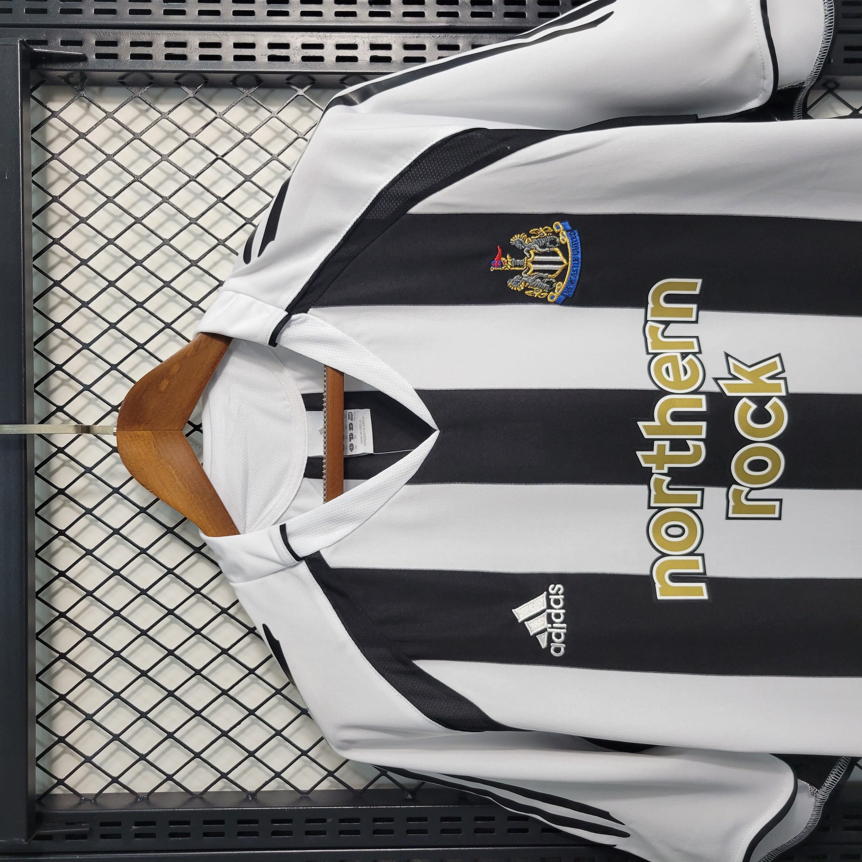 Retro Newcastle United 04-06 Home Stadium Jersey